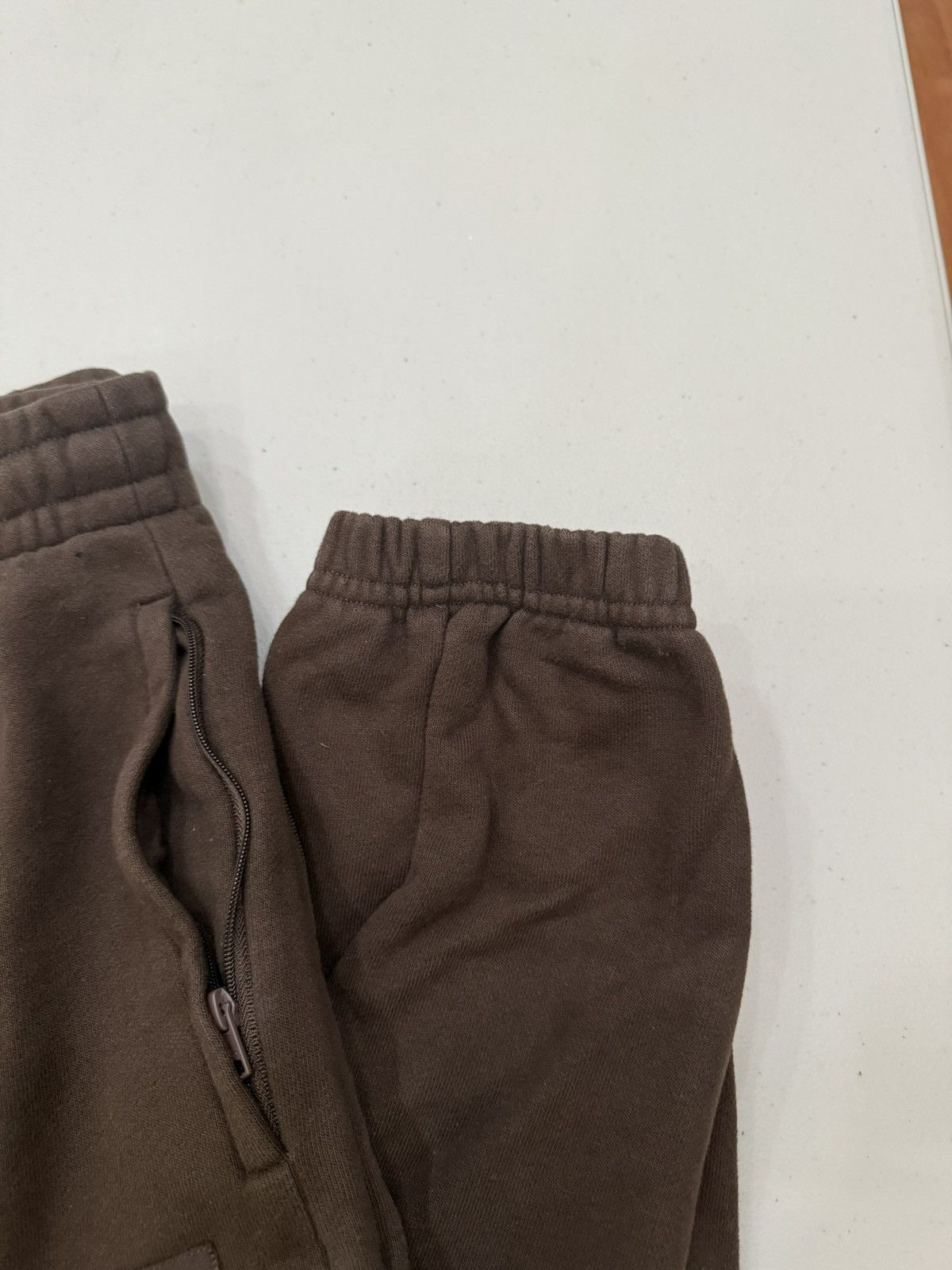 Alo Yoga Alo Cuffed Renown Heavy Weight Sweatpant Size 27" / US 4 / IT 40 - 3 Thumbnail