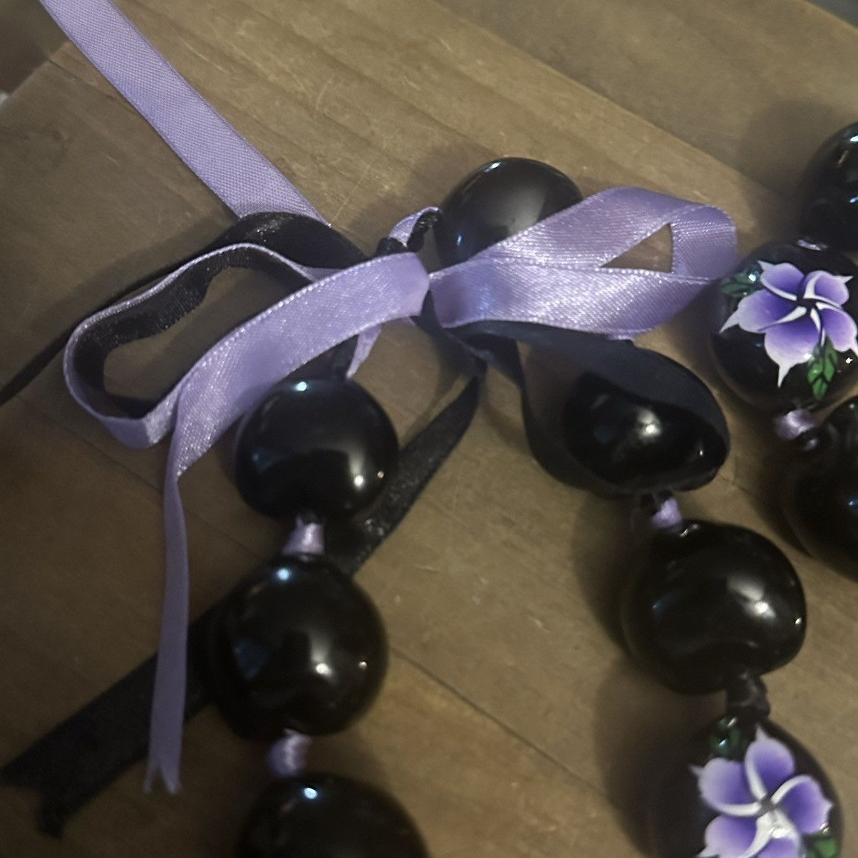 Other Hawaiian Kukui nut flower Lei necklace Size ONE SIZE - 3 Thumbnail