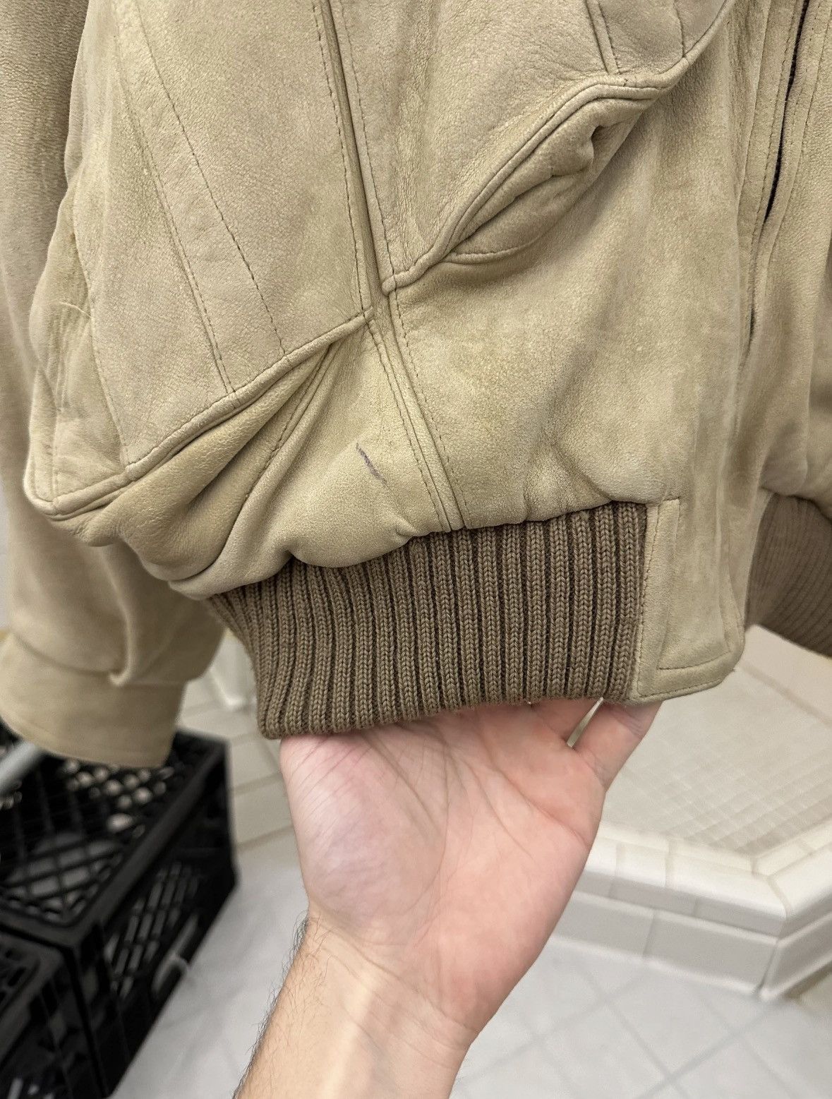 Vintage Vintage 80’s American Designer Suede Cargo Bomber Jacket Size US XL / EU 56 / 4 - 8 Thumbnail