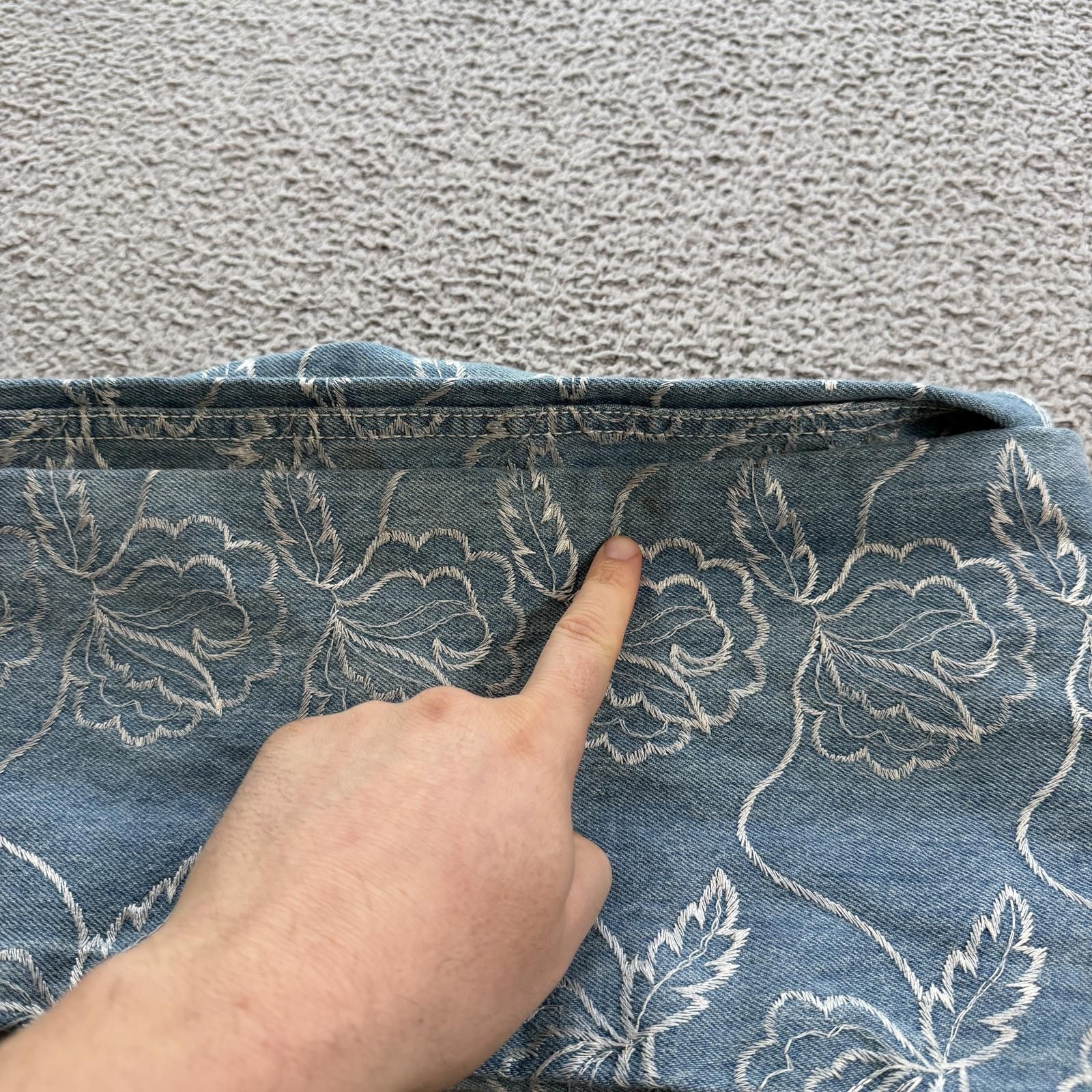 Other Vintage Oxygen Floral Embroidered Jeans Womens 25 Y2K Blue Size 25" / US 0 / IT 36 - 11 Thumbnail
