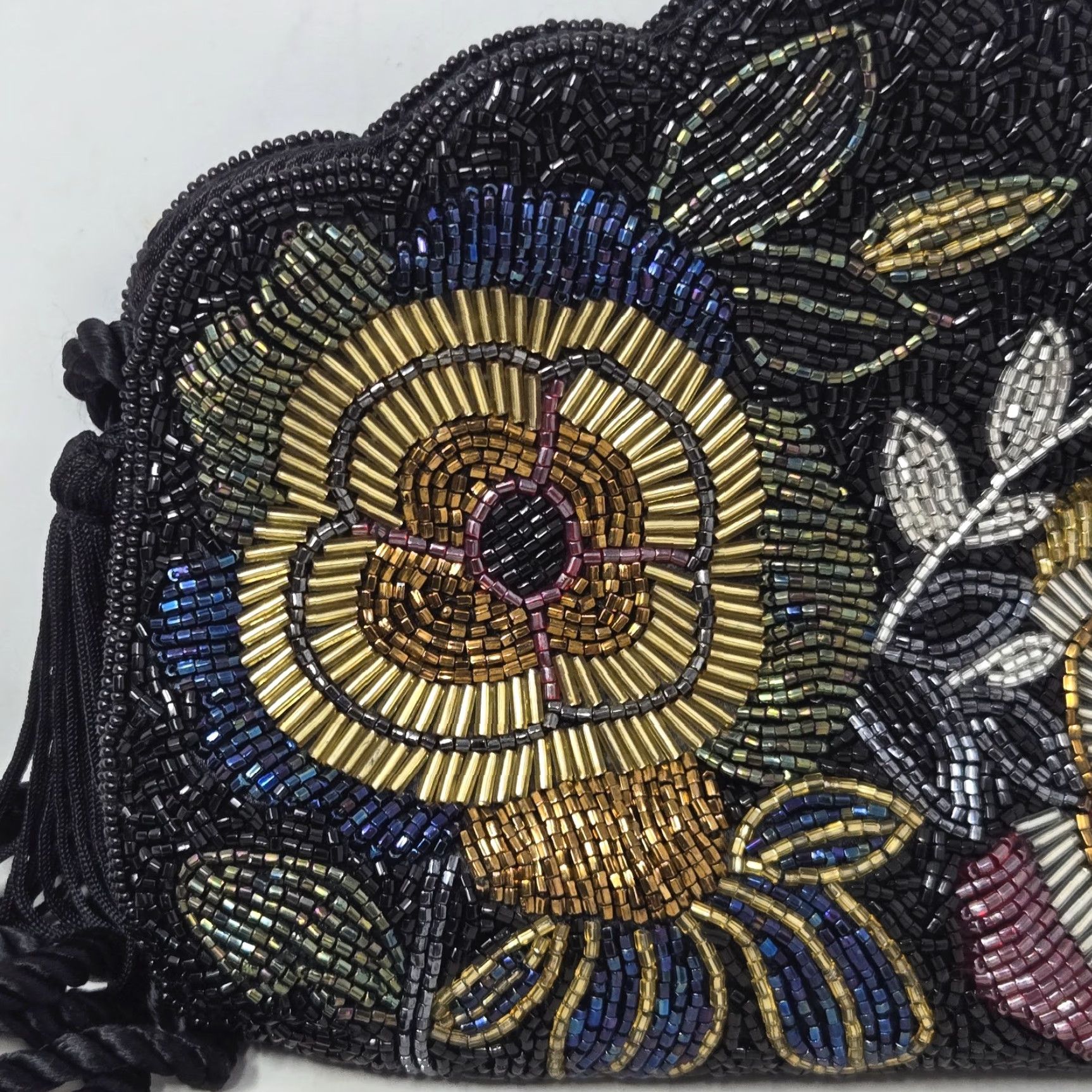 Vintage VINTAGE Floral Beaded Tassel Crossbody Purse Handbag Purse Women Beaded Tassel Crossbody Purse Handbag Floral Vintage 9x6.5 Size ONE SIZE - 6 Thumbnail