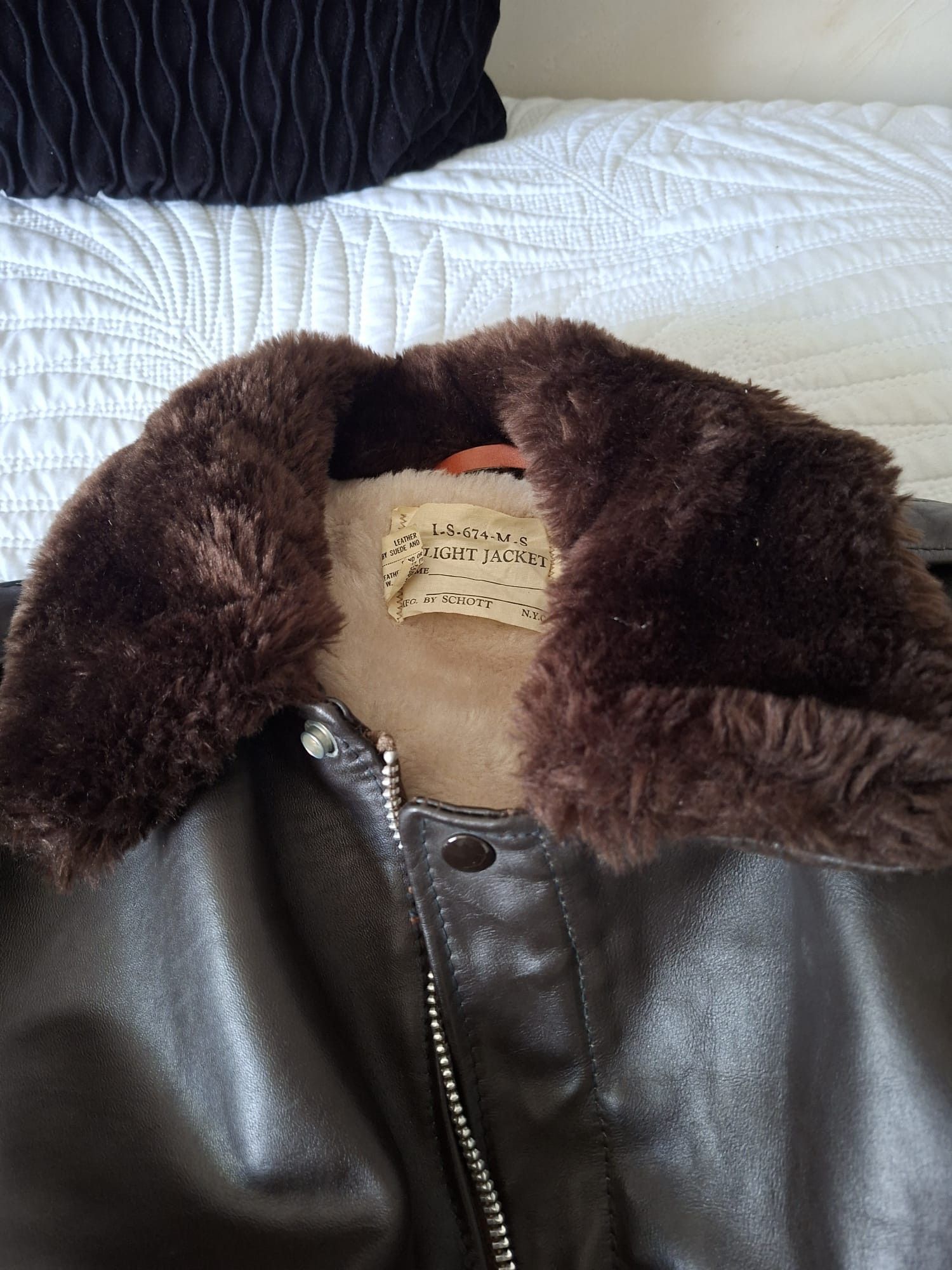 Schott Vintage Schott NYC IS674MS Leather Flight Jacket Made in USA Size US L / EU 52-54 / 3 - 6 Thumbnail