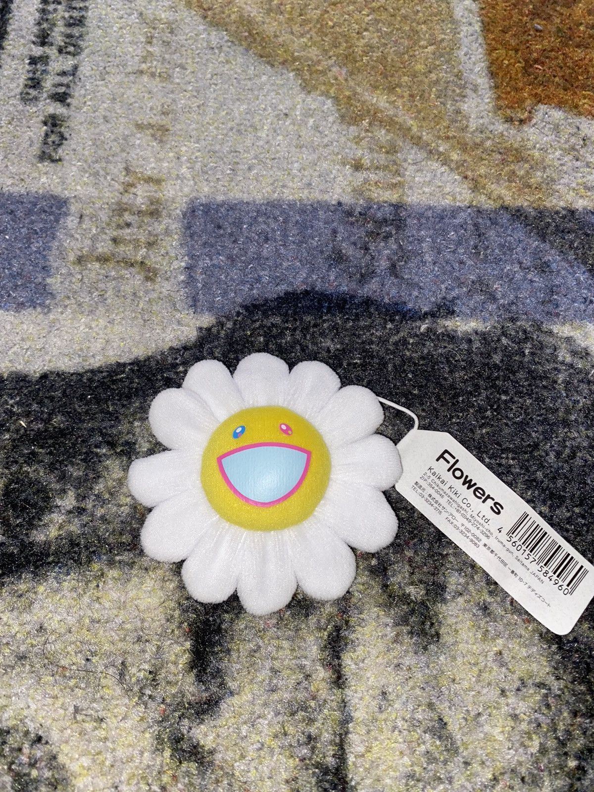 Takashi Murakami Takashi Murakami Flower Plush Pin White Size ONE SIZE - 1 Thumbnail