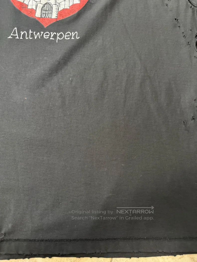 Balenciaga Balenciaga Logo Printed Distressed Crew Neck Short Sleeve Size US S / EU 44-46 / 1 - 5 Thumbnail