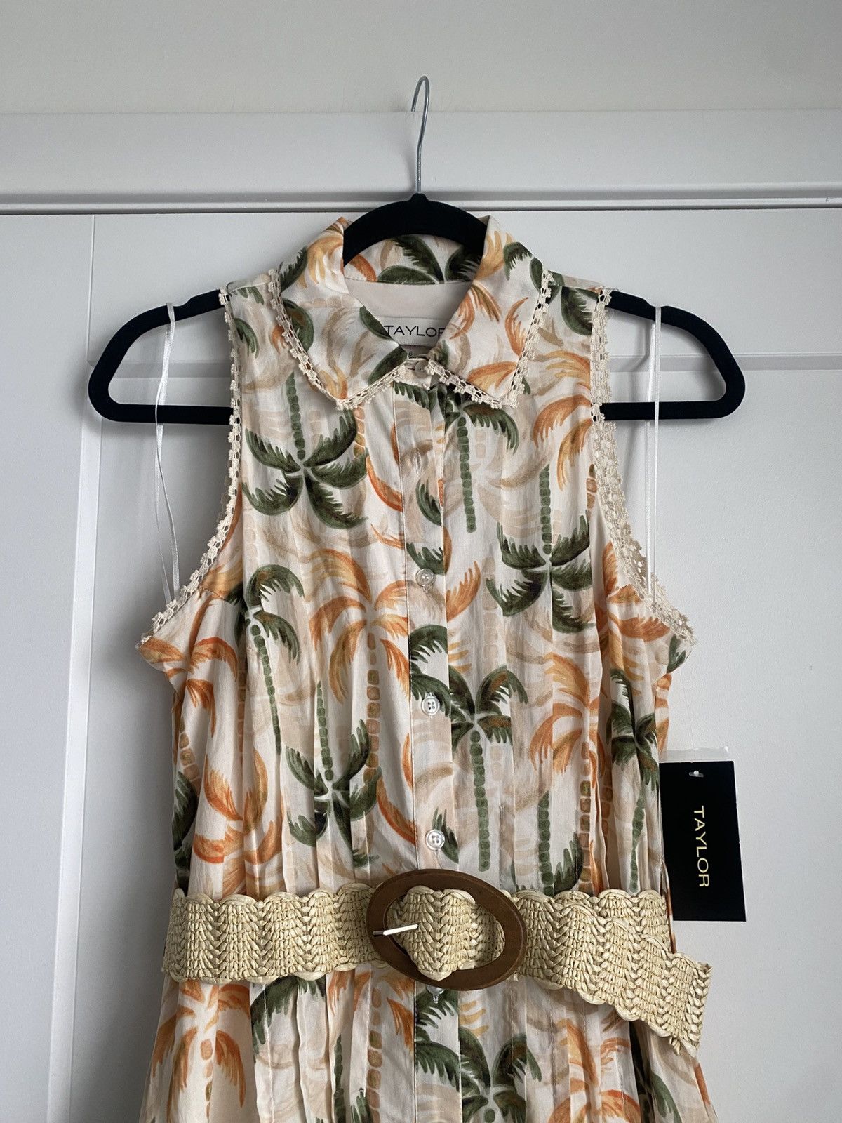 Ann Taylor NWT Taylor Printed Teffeta-Belted Front Button Maxi Dress Size M / US 6-8 / IT 42-44 - 8 Thumbnail