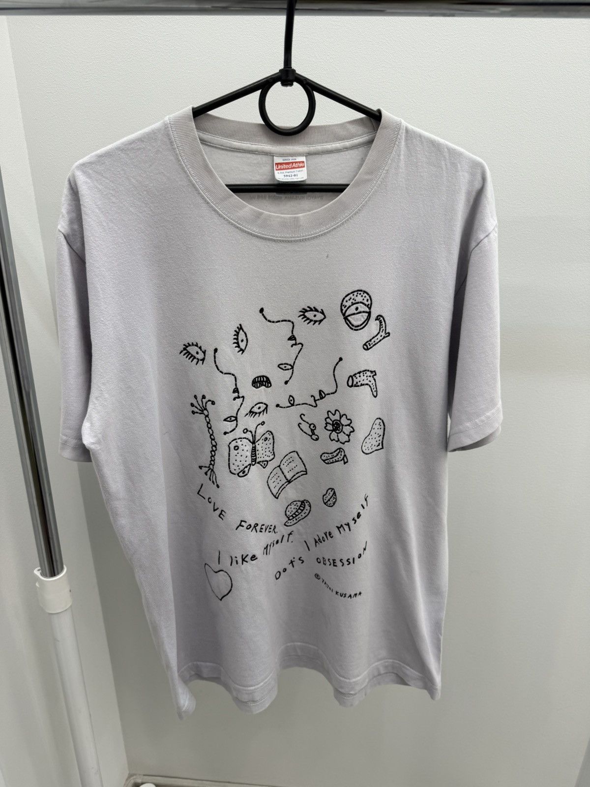Japanese Brand Yayoi Kusama 2008 Art Short Sleeve T-Shirt Tee Size US L / EU 52-54 / 3 - 1 Thumbnail