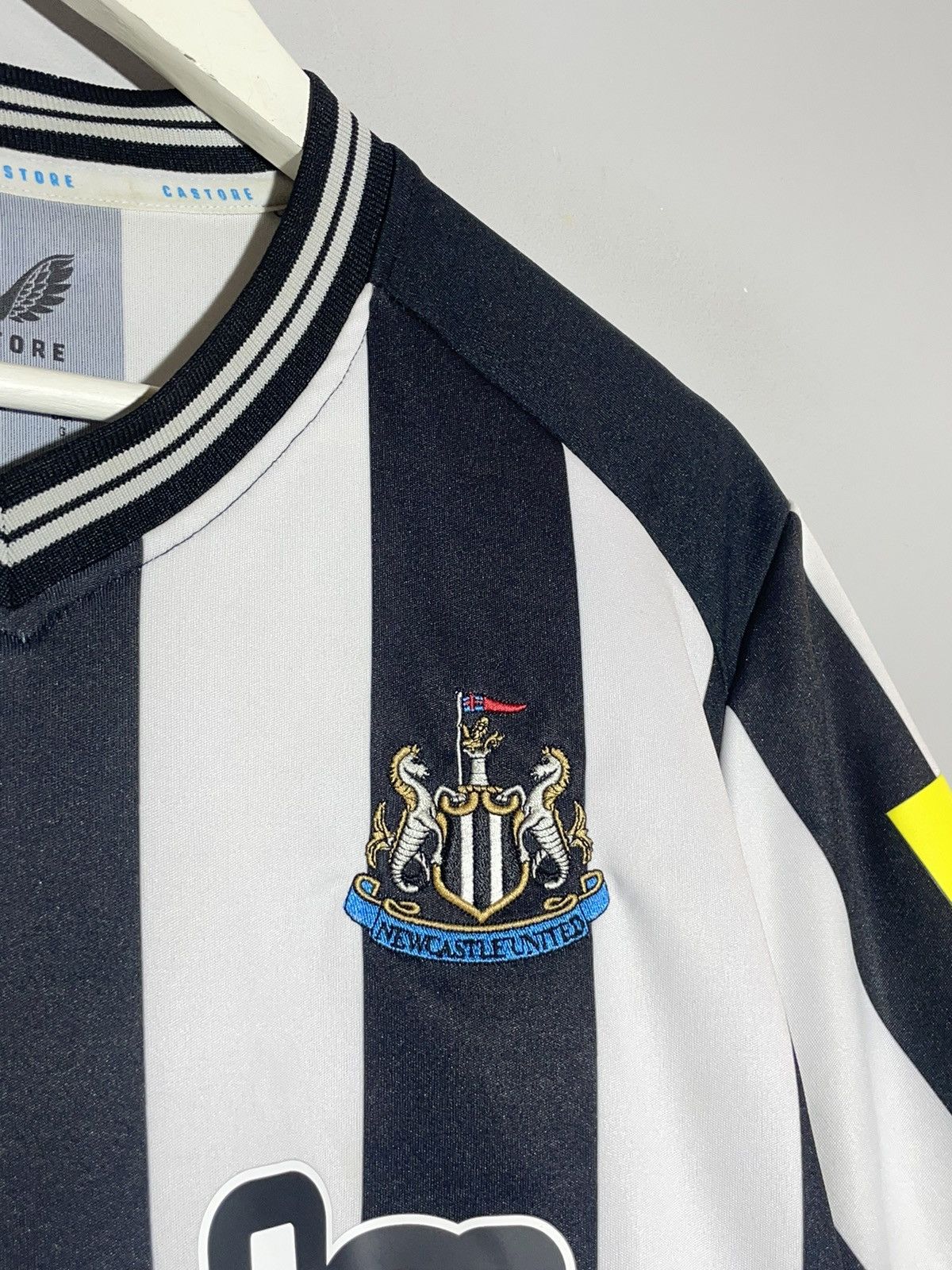 Castore Newcastle United Castore 2023/24 Home Football Shirt Size US L / EU 52-54 / 3 - 5 Thumbnail