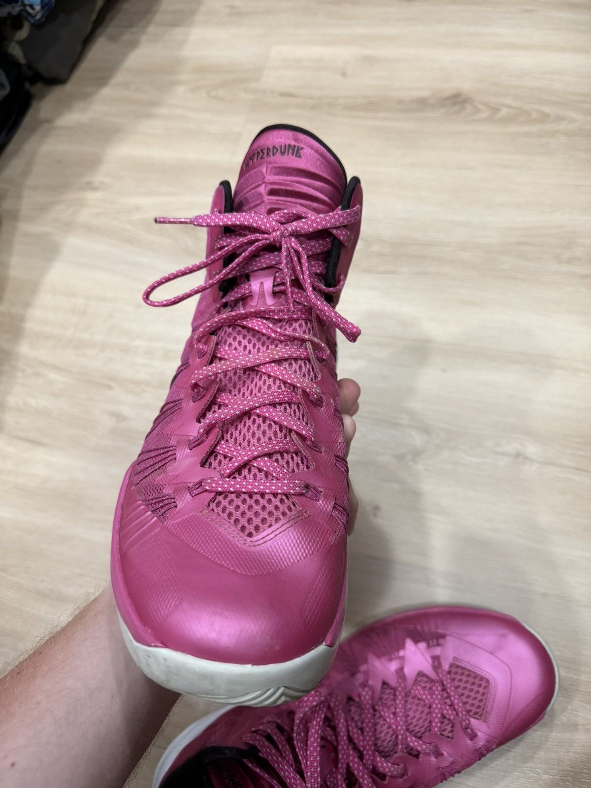 Nike Nike Hyperdunk 2013 Pink Breast Cancer Awareness Size US 12 / EU 45 - 11 Thumbnail