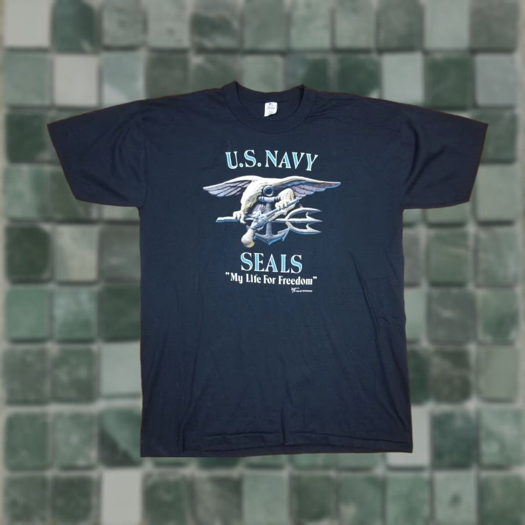 Vintage VINTAGE DEADSTOCK US NAVY SEALS SINGLE STICH BLACK T-SHIRT XLARGE XL MEN Shirt Short Sleeve Round Neck Cotton 88' USA Retro Rock Tropical Size US XL / EU 56 / 4 - 1 Thumbnail