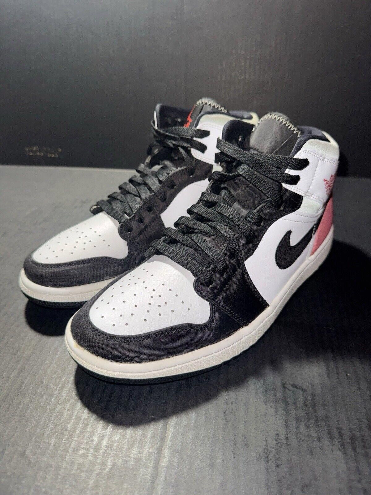 Jordan Brand Nike Air Jordan 1 Retro SE Red Black Toe 852542-100 Sz 9.5 Size US 9.5 / EU 42-43 - 4 Thumbnail