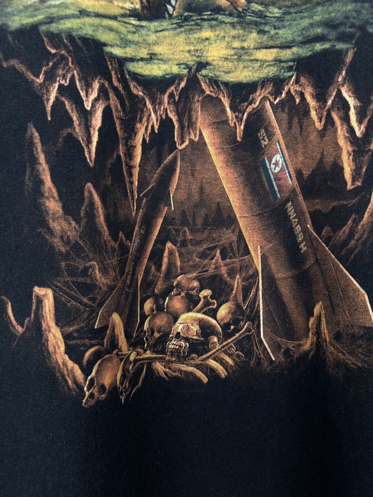 Band Tees Vintage Megadeth Warhead Shark Graphic Metal Rock TShirt Tee Size US XL / EU 56 / 4 - 5 Thumbnail
