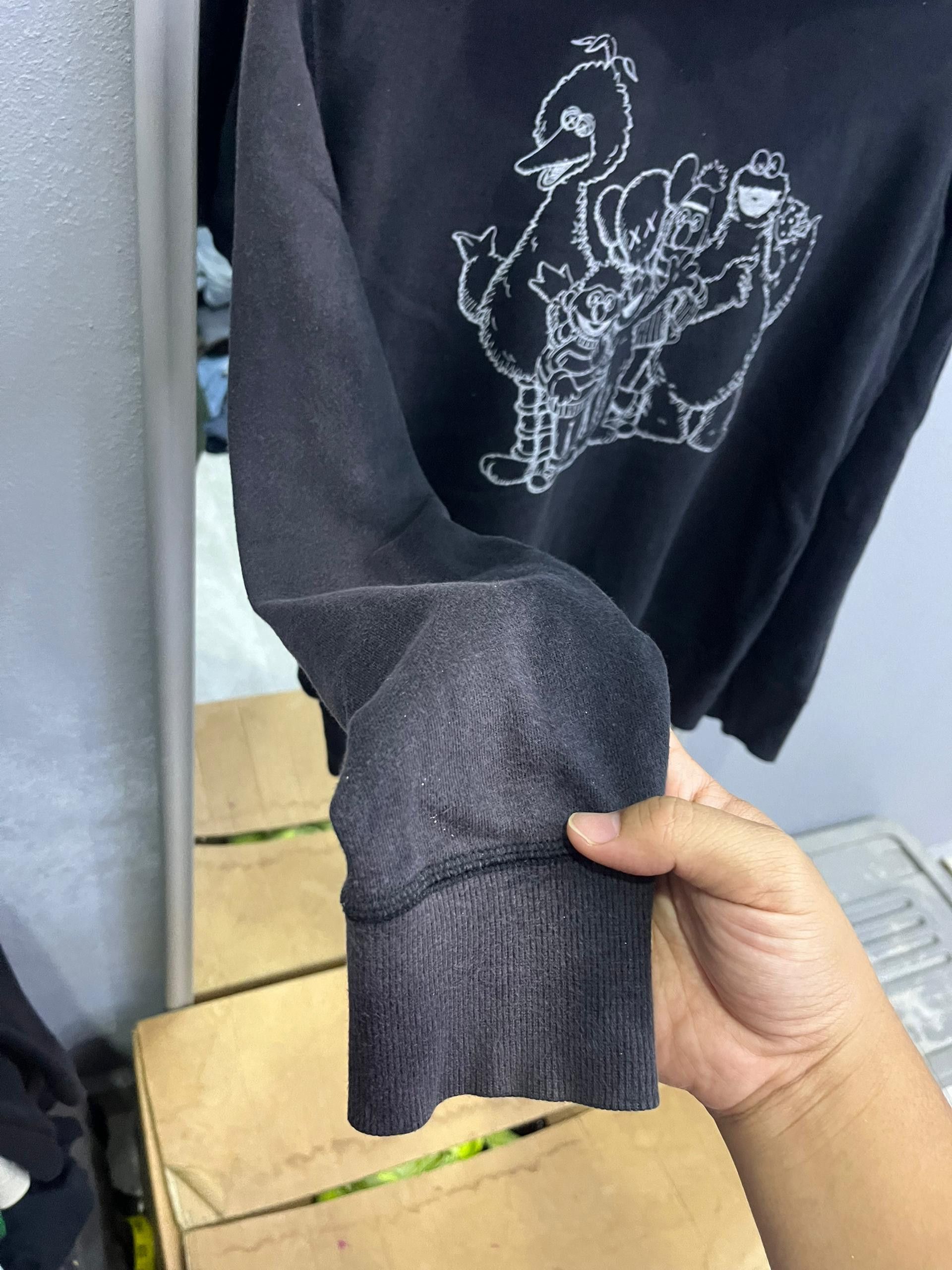 Kaws × Uniqlo Uniqlo UT Sesame Street x KAWS Hoodie Black Size US S / EU 44-46 / 1 - 6 Thumbnail
