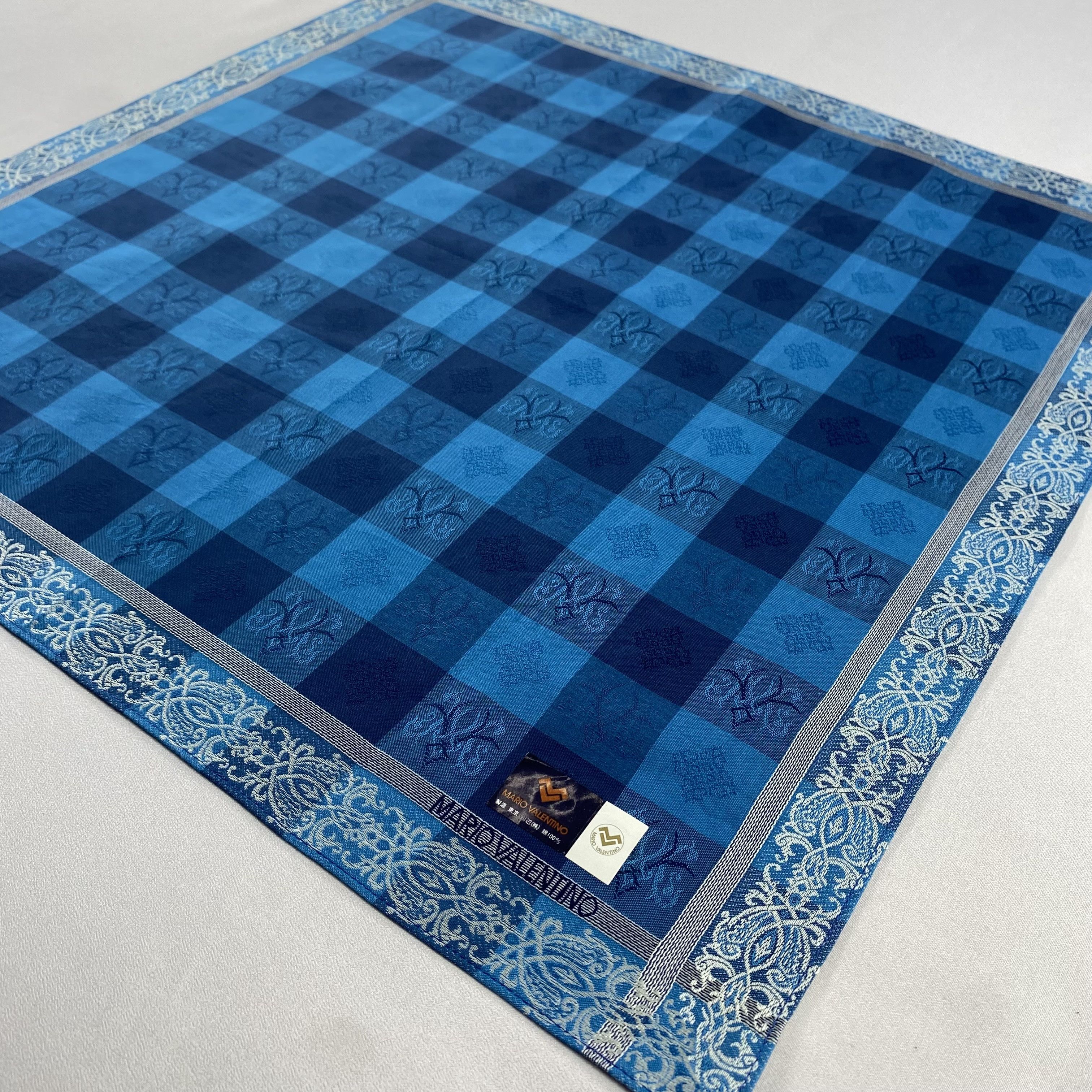 Vintage NWT Mario Valentino Neckerchief / Handkerchief-P726 Size ONE SIZE - 2 Thumbnail
