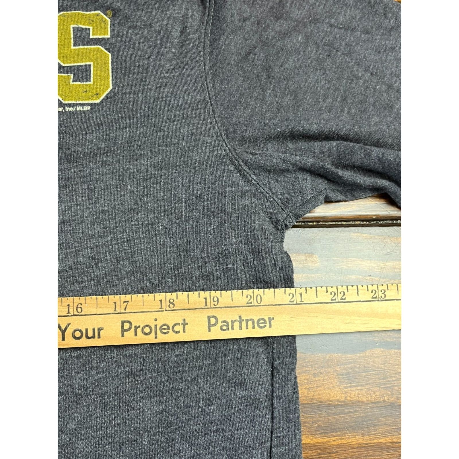 MLB Genuine Merchandise Shirt Men MLB Milwaukee Brewers Baseball Gray Short Sleeve Crew Neck Size M Regular Vintage: No Size US M / EU 48-50 / 2 - 3 Thumbnail