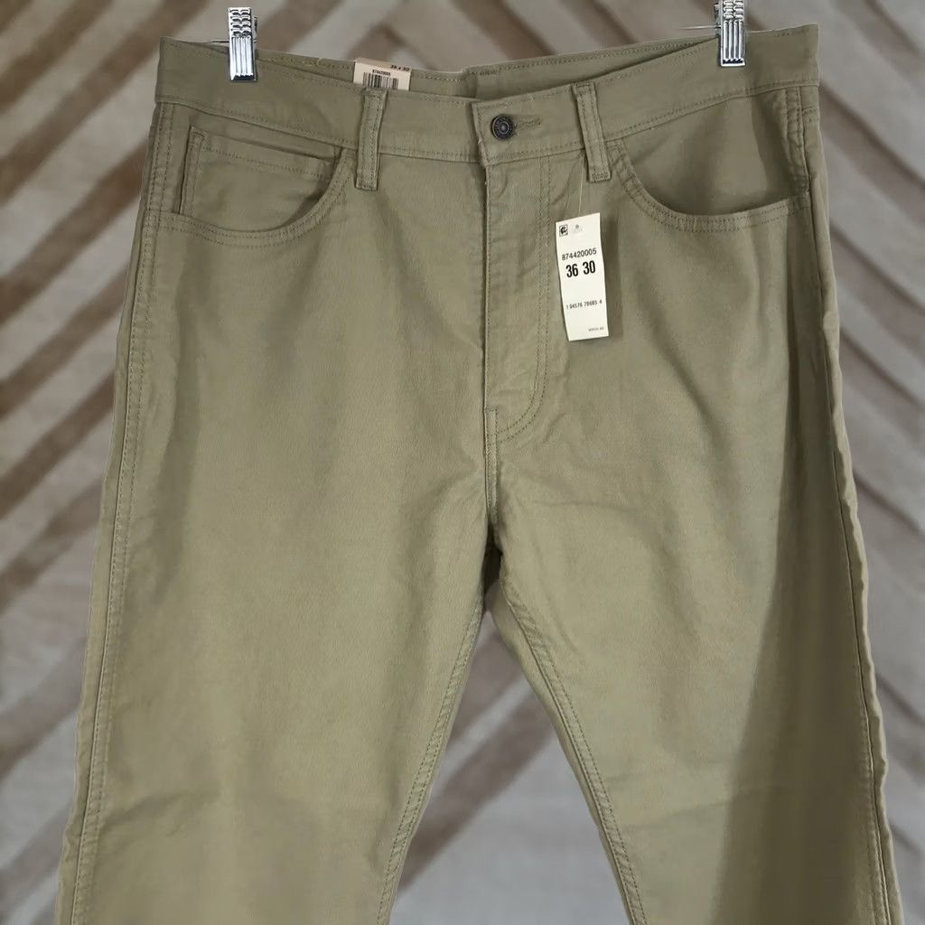 Vintage VINTAGE Levi Strauss Workwear Pants Men 36x30 Beige Khaki Cotton Blend Comfort Slim Straight Leg Mens Size US 36 / EU 52 - 1 Thumbnail