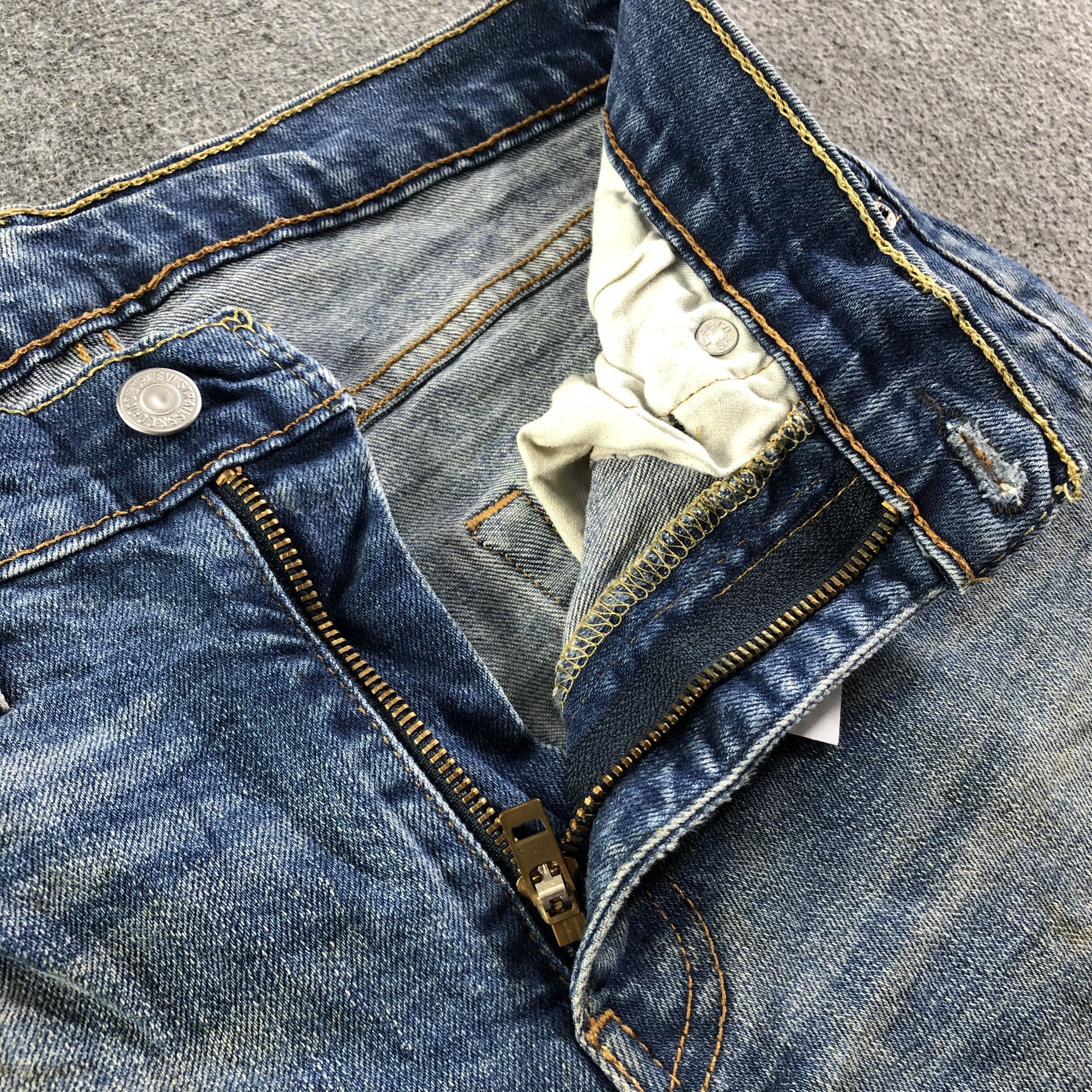 Levi's Vintage Faded Blue Levis 511 Jeans-J3295 Size US 30 / EU 46 - 8 Thumbnail