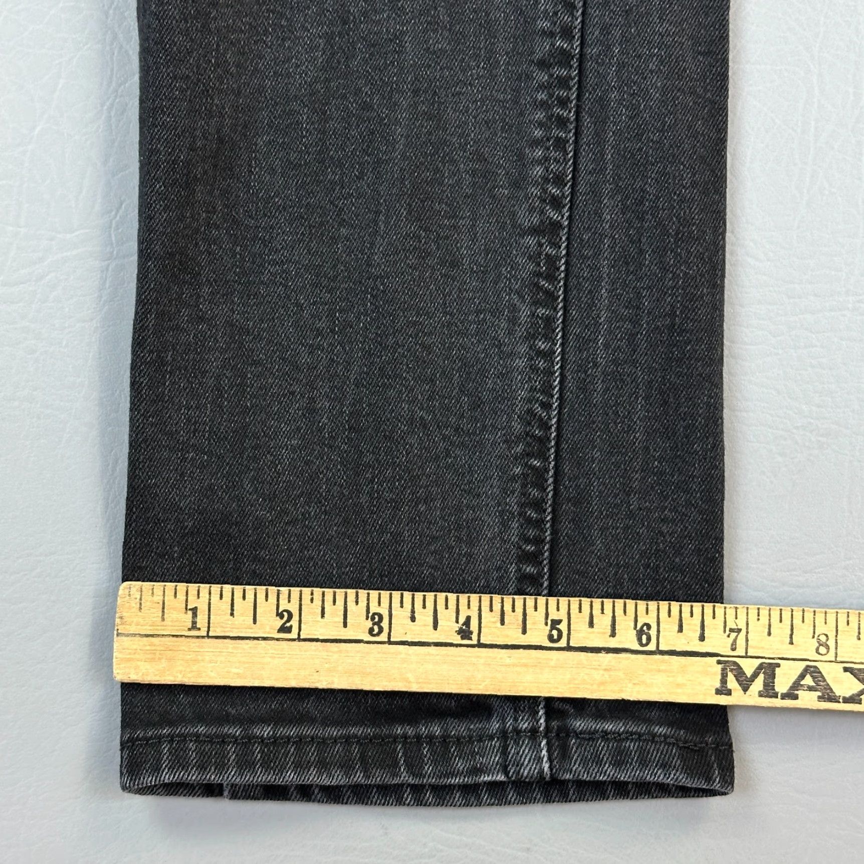 Levi's VINTAGE Levi's 541 Jeans Mens 31x32 Black Denim Athletic Taper Stretch Casual US 90s Mens Jeans Size US 31 - 4 Thumbnail