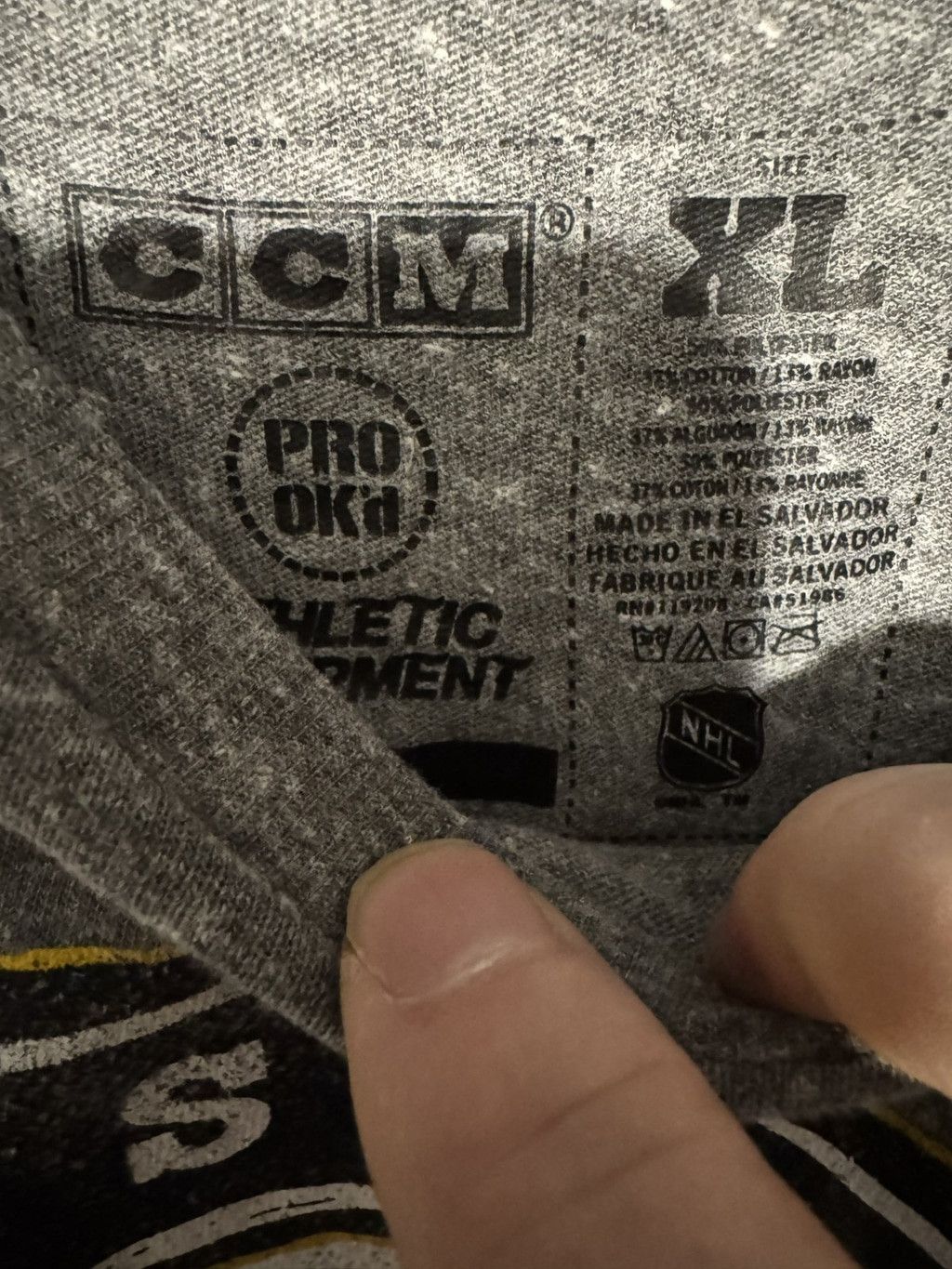 Ccm Boston Bruins CCM Gray T-shirt Men's Sz XL Size US XL / EU 56 / 4 - 4 Thumbnail