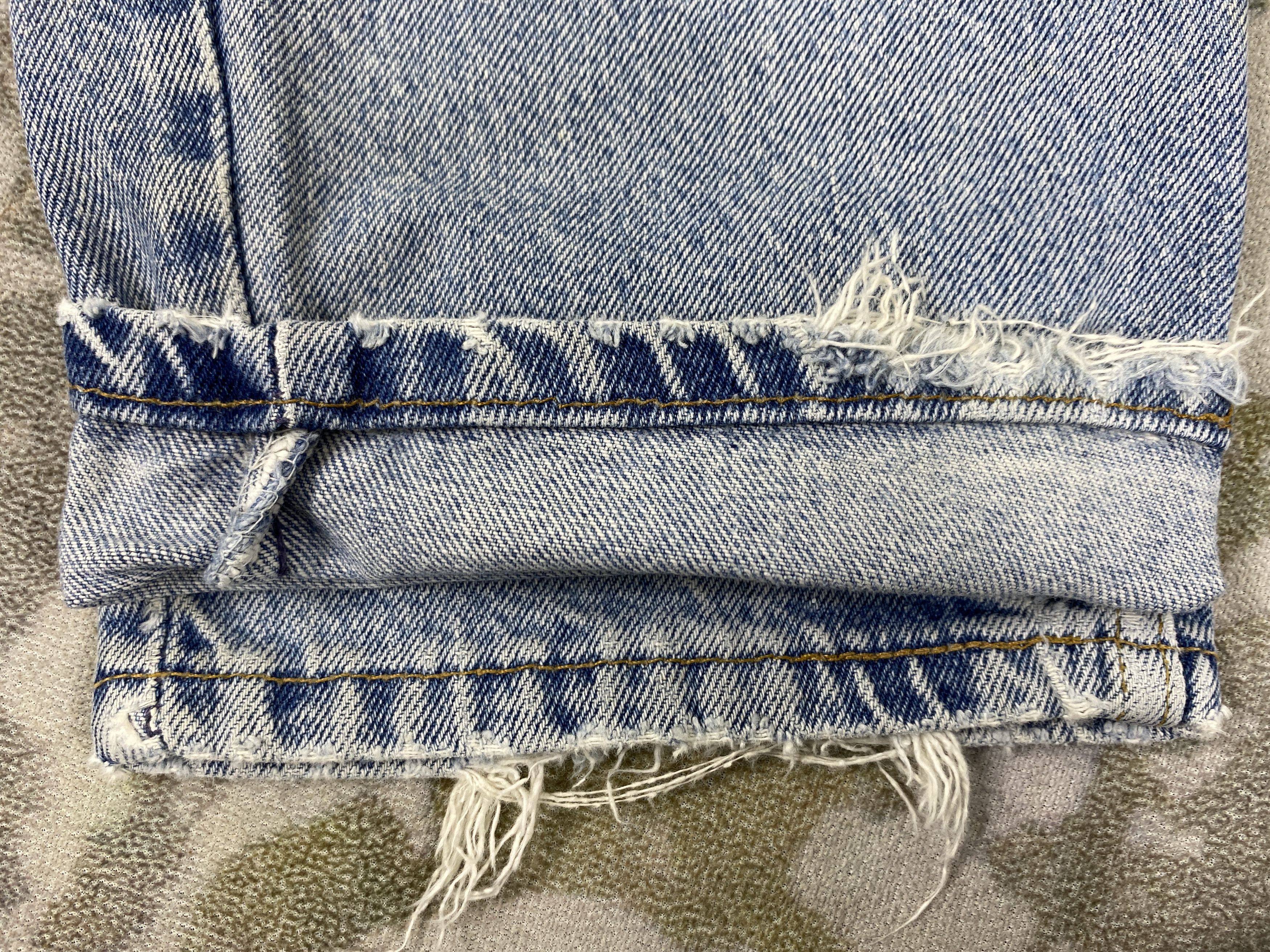 Levi's Light Blue Wash Vintage Levi's 560 33x30.5 Denim -JN1699 Size US 33 - 12 Thumbnail