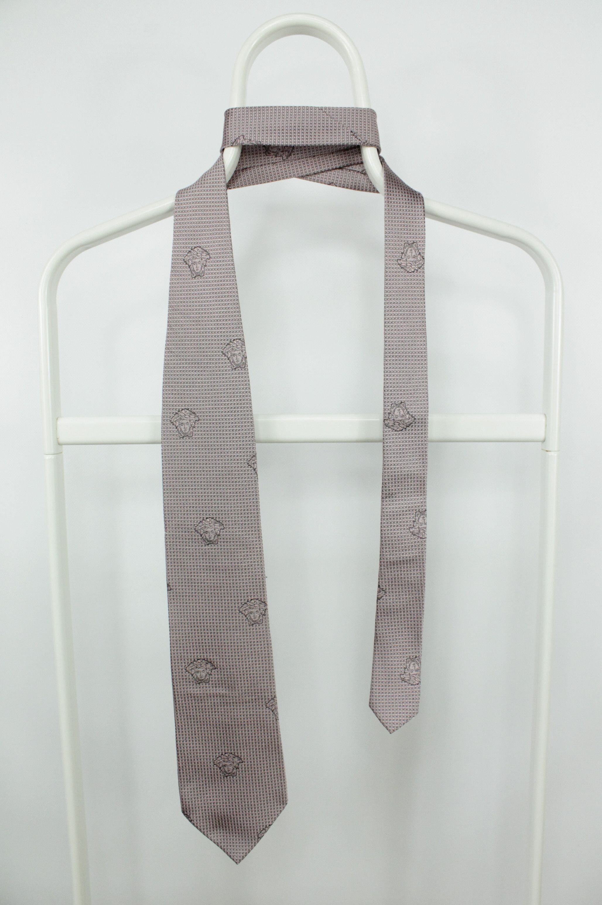 Versace Versace Medusa Print Silk Tie Hand Made in Italy Size ONE SIZE - 1 Thumbnail
