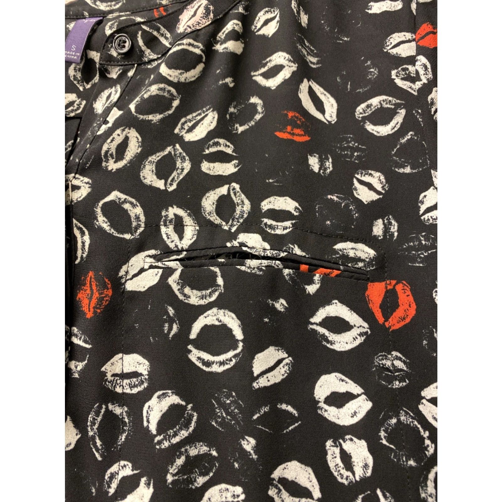 NYDJ VINTAGE NYDJ Blouse Shirt Womens S Black Lips Pullover 3/4 Sleeve V-Neck Knit Pleated Balloon Casual Hip Length Size S / US 4 / IT 40 - 7 Thumbnail