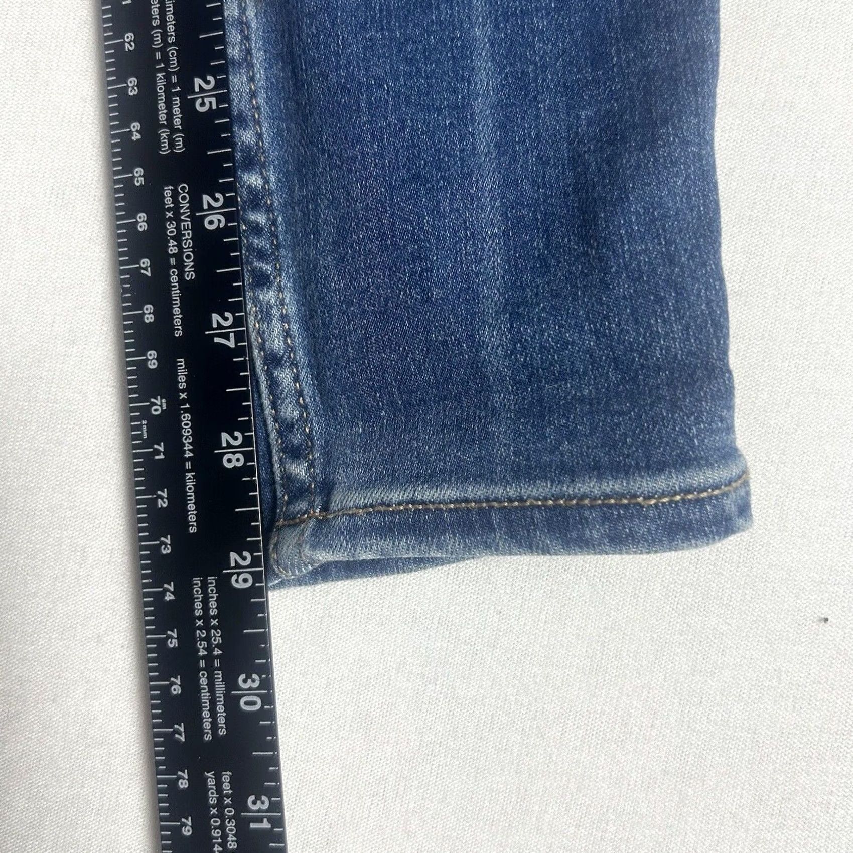 Old Navy VINTAGE? Old Navy Higher High-Rise Rockstar Super Skinny Jeans Size 2 Womens 360 Stretch Size 26" / US 2 / IT 38 - 7 Thumbnail