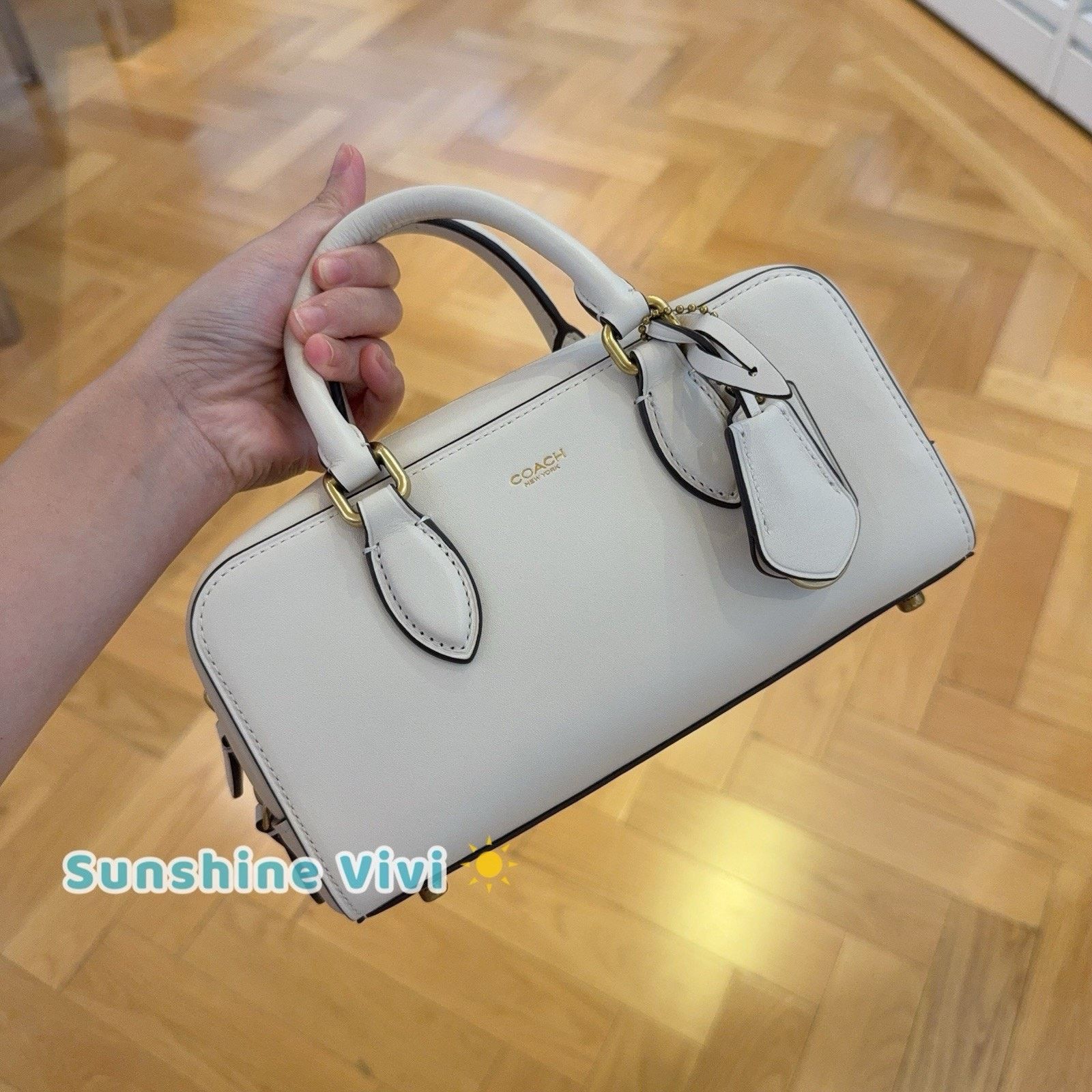 Coach NWT Coach Bowery Satchel 22 Brass/Chalk White Leather CY917 Size ONE SIZE - 5 Thumbnail