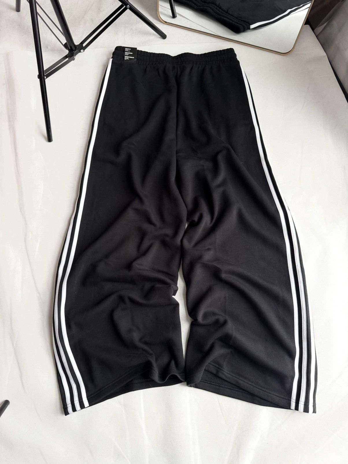 Adidas Adidas Balenciaga Style baggy Track Pants Hype Sweatpants Size US 32 / EU 48 - 12 Thumbnail