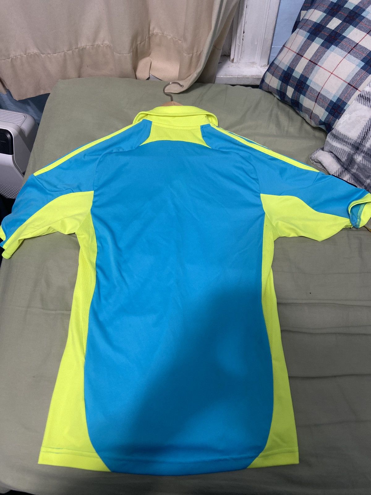 Adidas Y2K Seattle Sounders Adidas Neon soccer kit Size US S / EU 44-46 / 1 - 2 Thumbnail