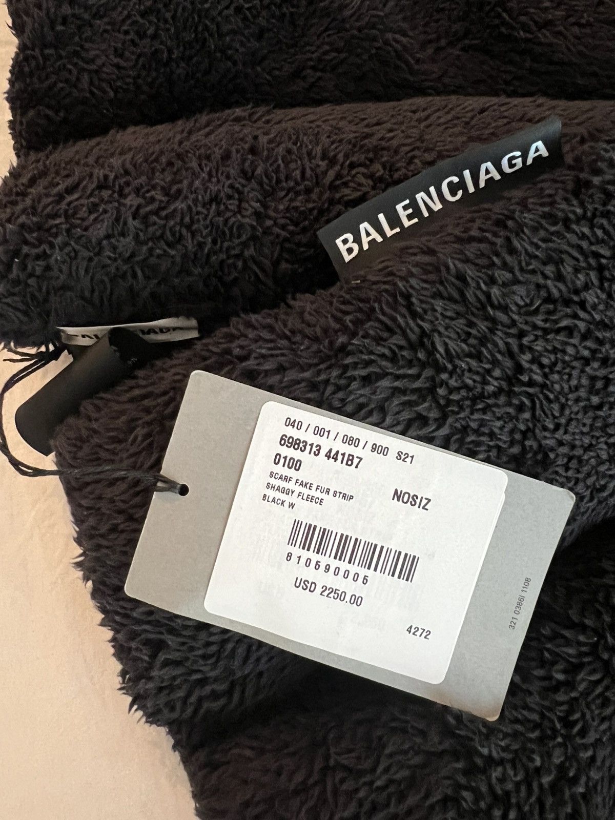 Balenciaga Balenciaga Quilted Stripe Faux Fur Scarf Size ONE SIZE - 4 Thumbnail