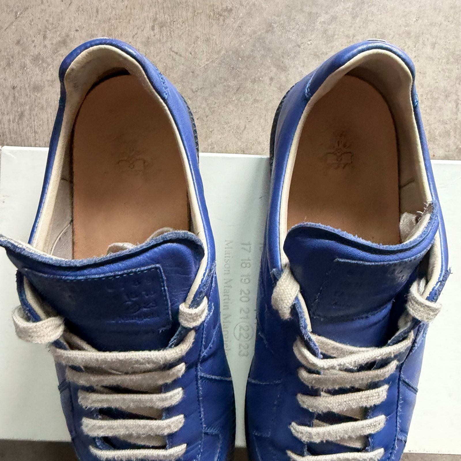 Maison Margiela Maison Margiela Gat Replica Blue Leather Black Sole Size US 8 / EU 41 - 6 Thumbnail