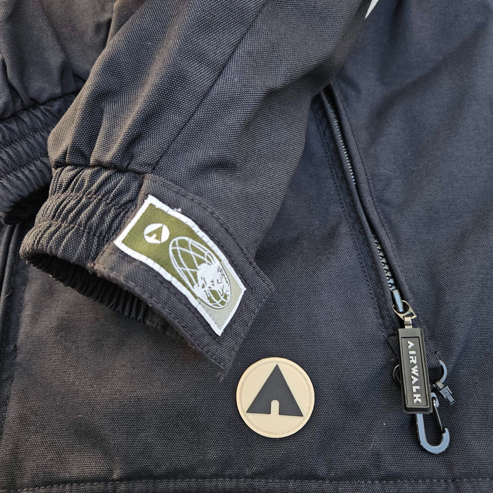 Airwalk Vintage Airwalk Outerwear Jacket Snowboard Size Large Black Size US L / EU 52-54 / 3 - 6 Thumbnail