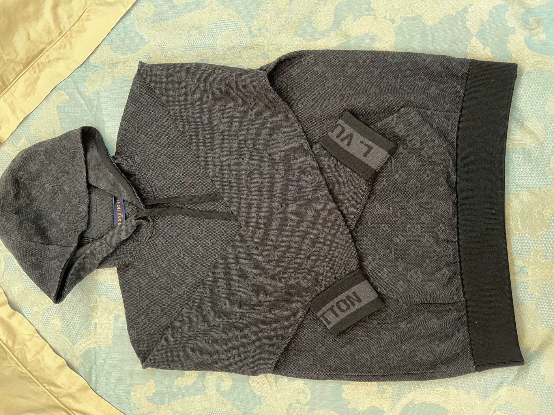 Louis Vuitton LV Full Logo Wool Sweatshirt M (New) Size US M / EU 48-50 / 2 - 4 Thumbnail