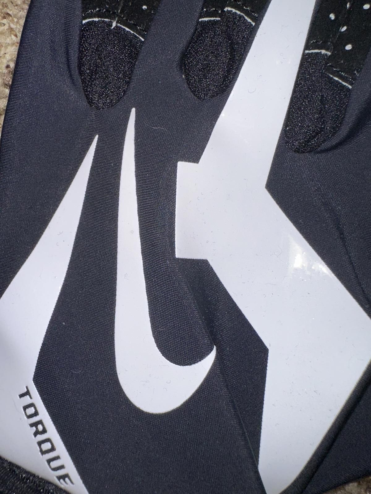 Nike Nike Torque NFL Receiver Football Gloves Black/White Size ONE SIZE - 4 Thumbnail