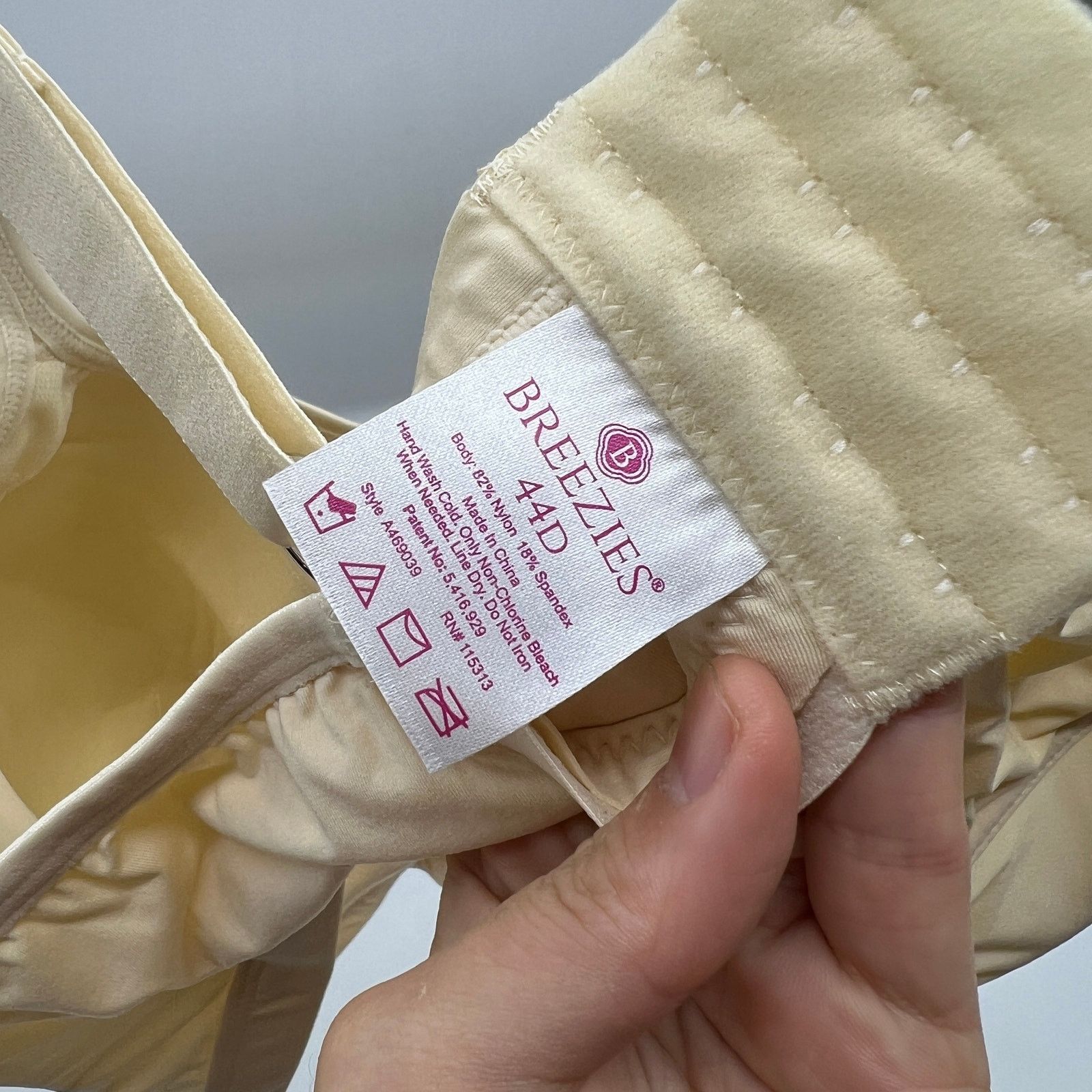 Other Breezies Comfort Zone Full Coverage Wirefree T-Shirt Bra Size M / US 6-8 / IT 42-44 - 3 Thumbnail