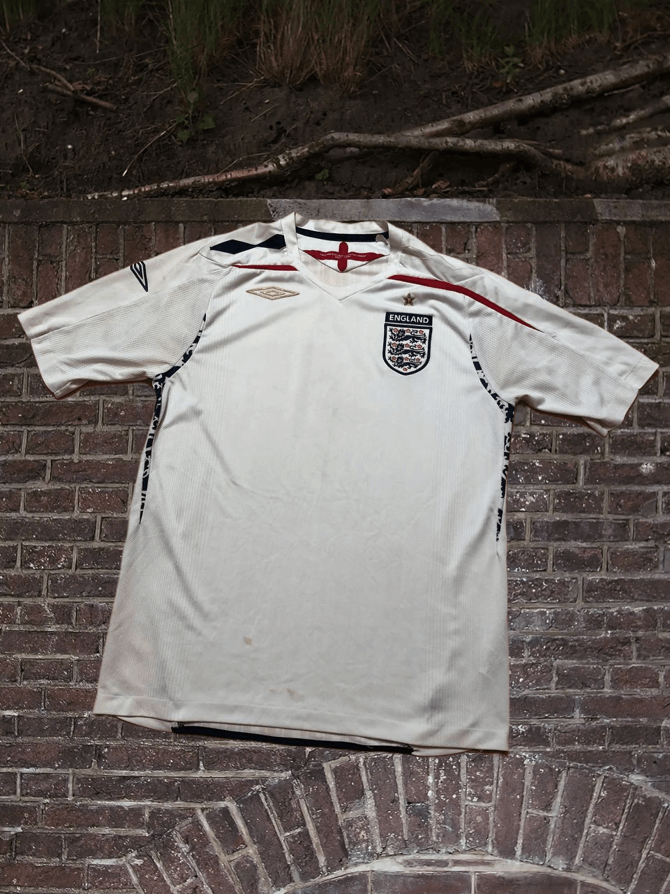 Umbro Sportwear Jerseys Umbro football England T-Shirt Y2K Vintage Size US M / EU 48-50 / 2 - 1 Thumbnail
