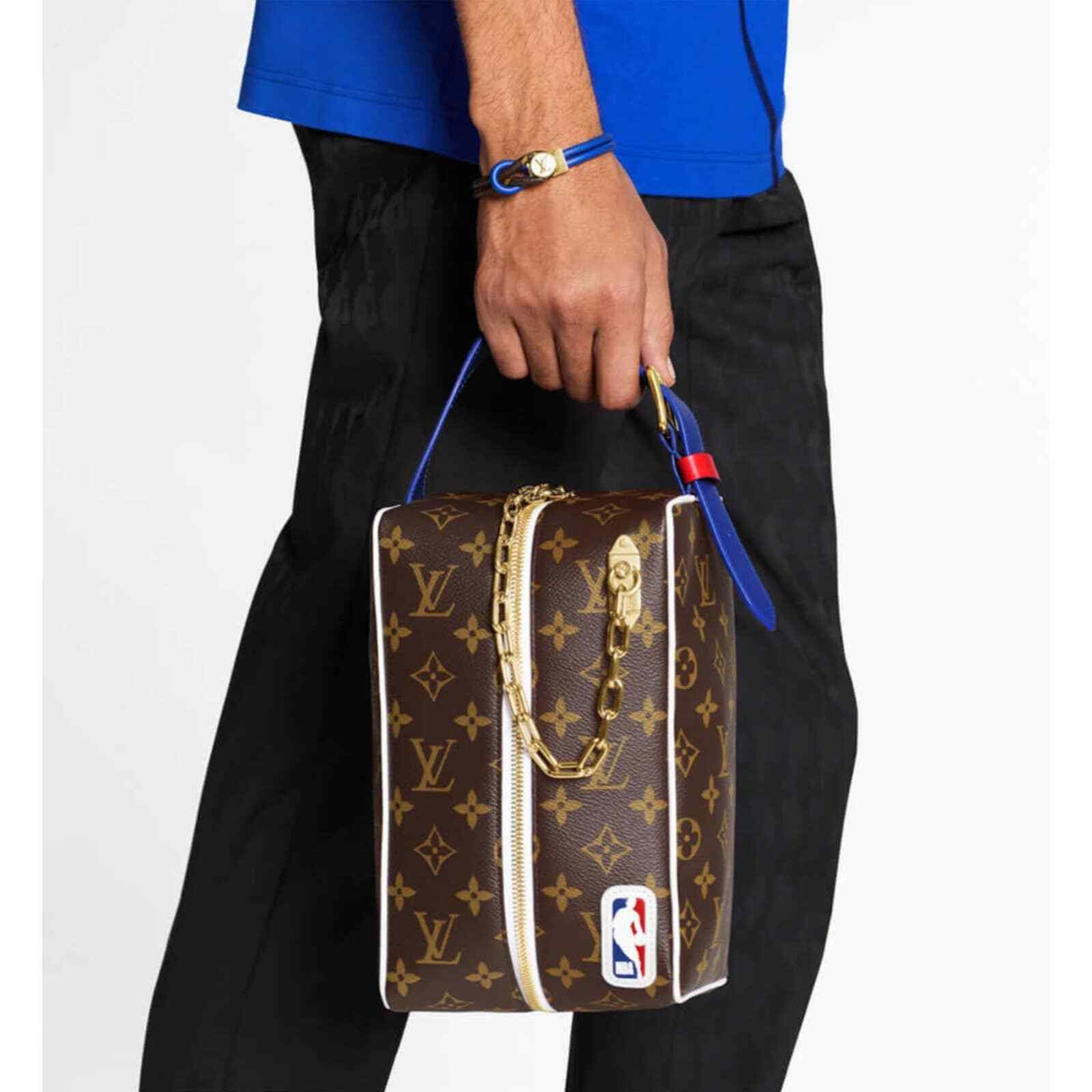 Louis Vuitton Louis Vuitton NBA Cloakroom Dopp Kit Travel Pouch Bag Size ONE SIZE - 3 Thumbnail