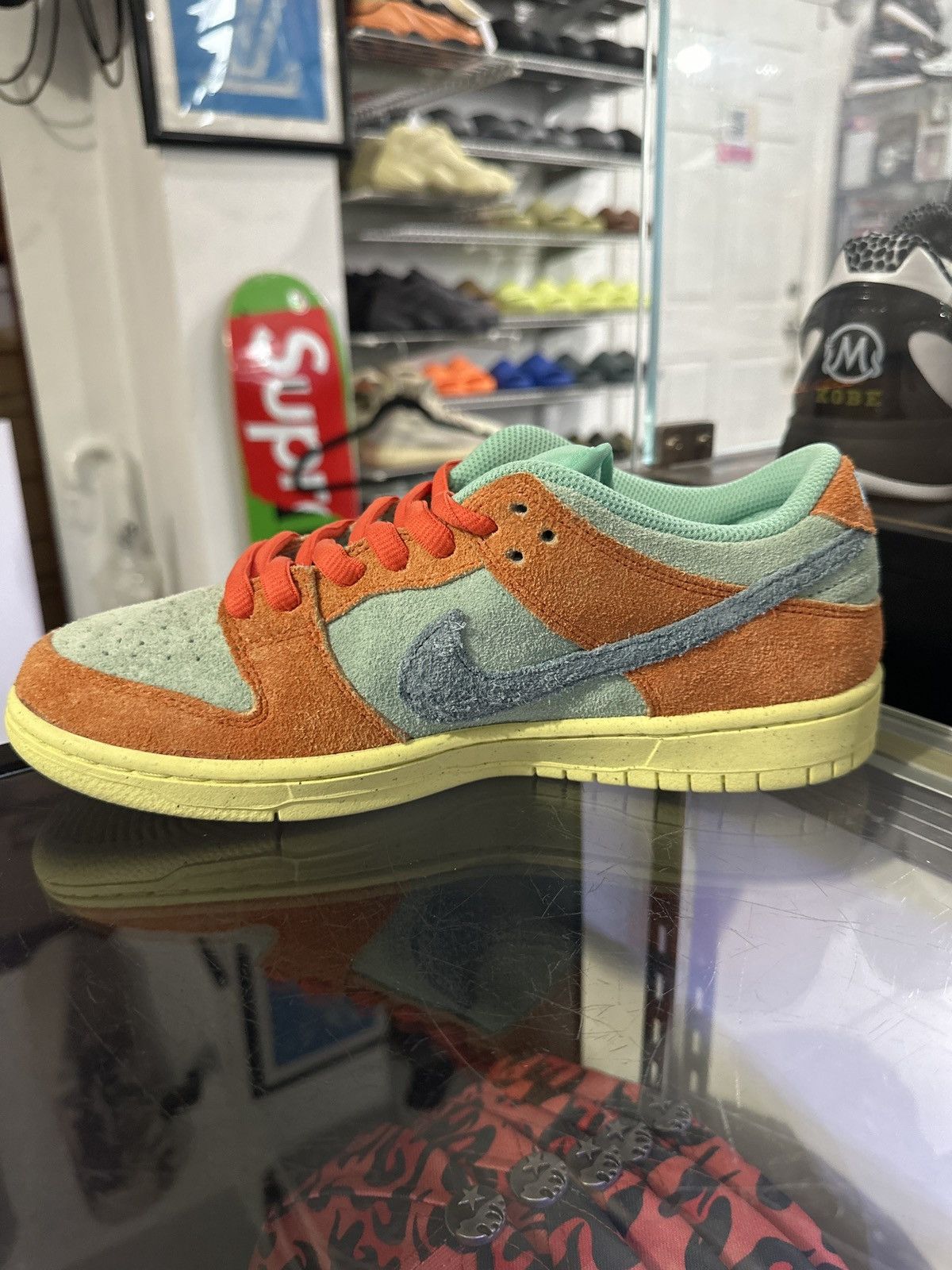 Nike Nike SB Dunk Low “Orange Emerald Rise” Size US 8 / EU 41 - 2 Thumbnail