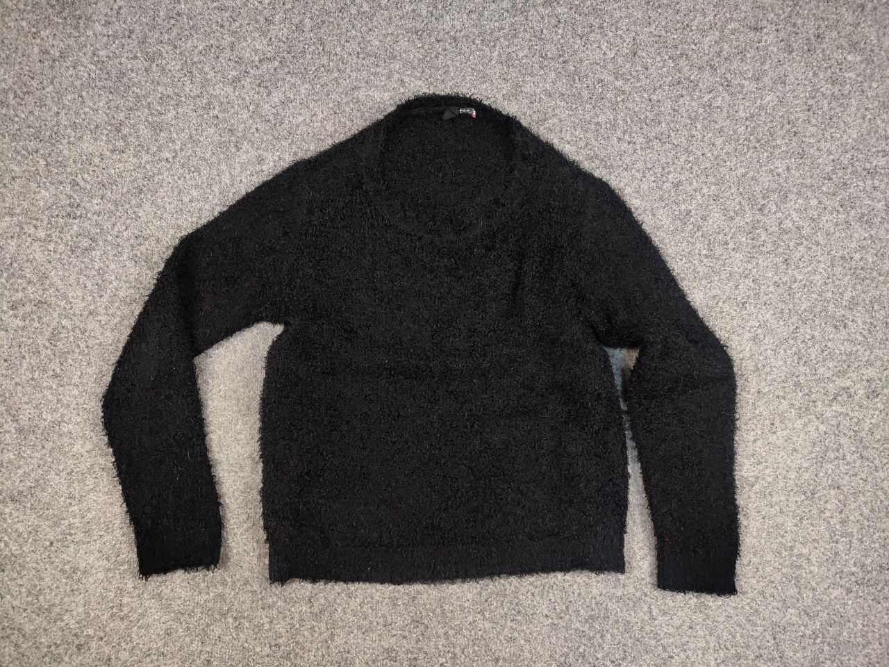 Japanese Brand Vintage 90's Japanese Black Mohair Style Fuzzy Sweater Size US S / EU 44-46 / 1 - 9 Thumbnail