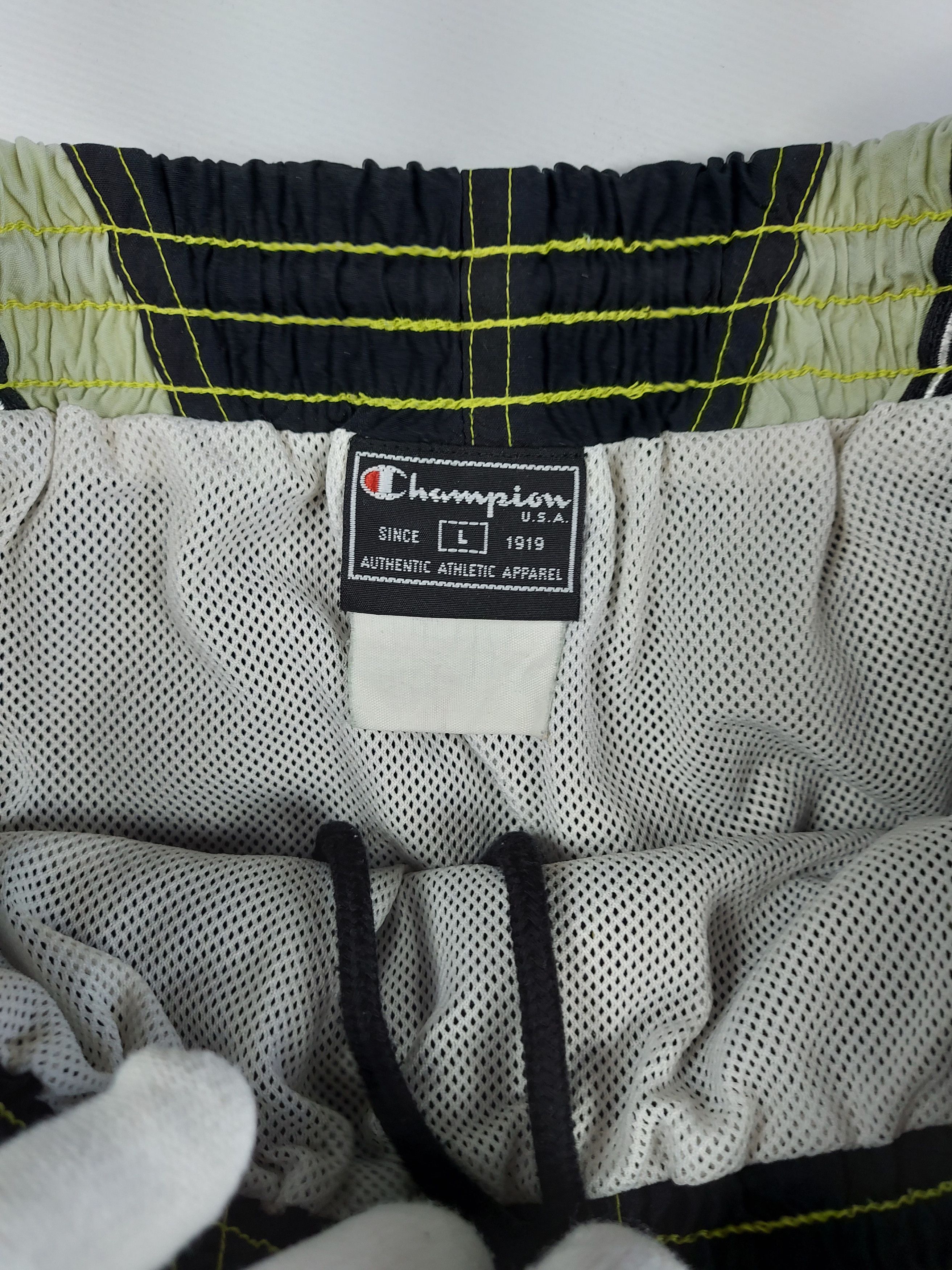 Champion × Vintage Vintage Nylon Champion Shorts Size US 36 / EU 52 - 3 Thumbnail