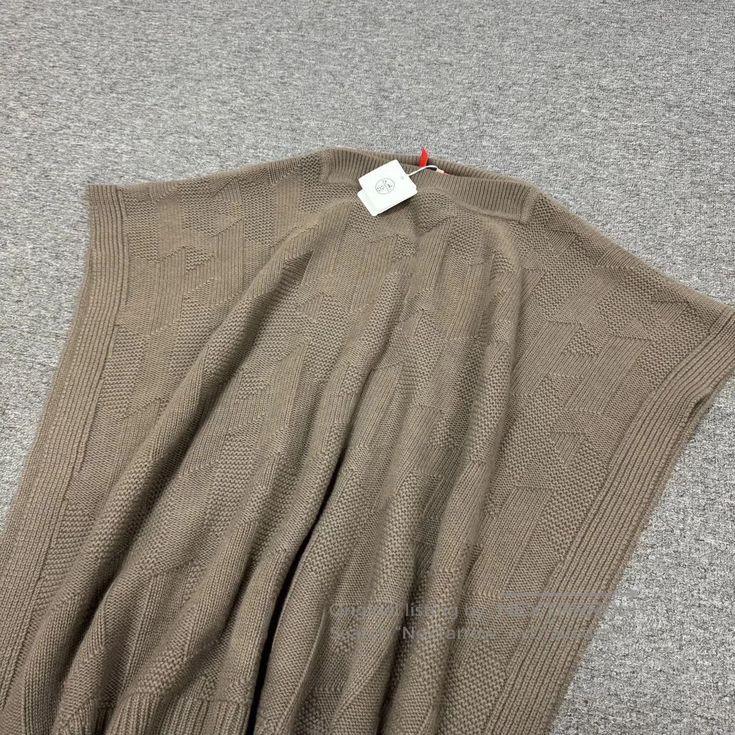 Hermes Hermes Khaki H-patterned knitted cloak| Size S / US 4 / IT 40 - 5 Thumbnail