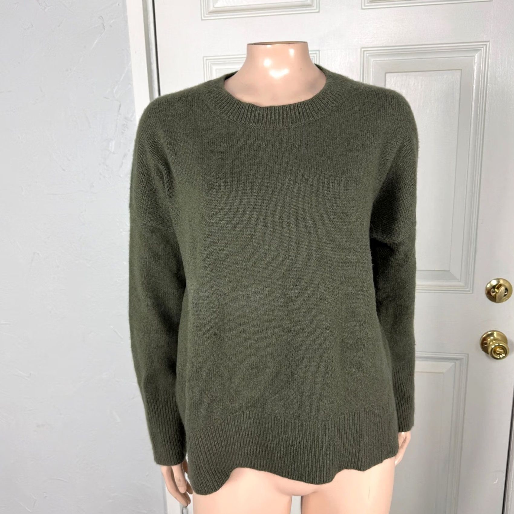 Theory Theory Sweater Women's M Cashmere Crew neck L/S Luxury Knit HOLE TT26 Size M / US 6-8 / IT 42-44 - 2 Thumbnail