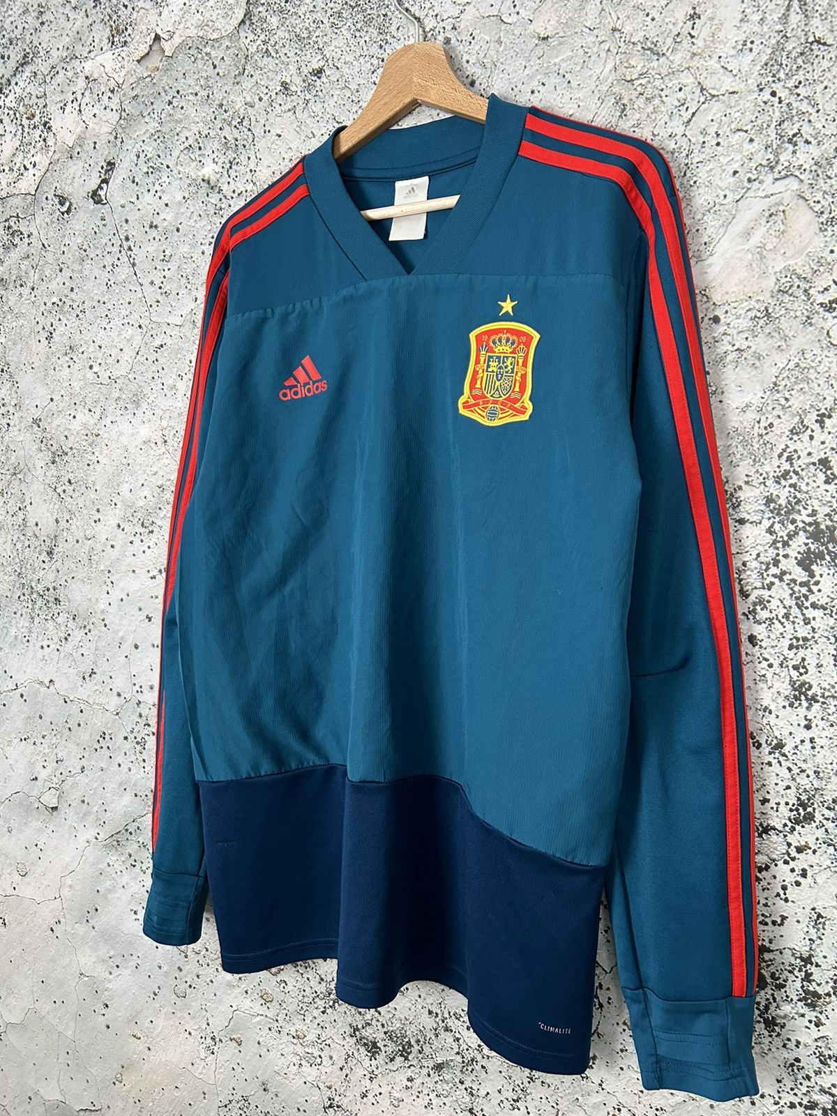 Adidas Spain World Cup Soccer Jersey Training Sweatshirt Football Size US L / EU 52-54 / 3 - 2 Thumbnail