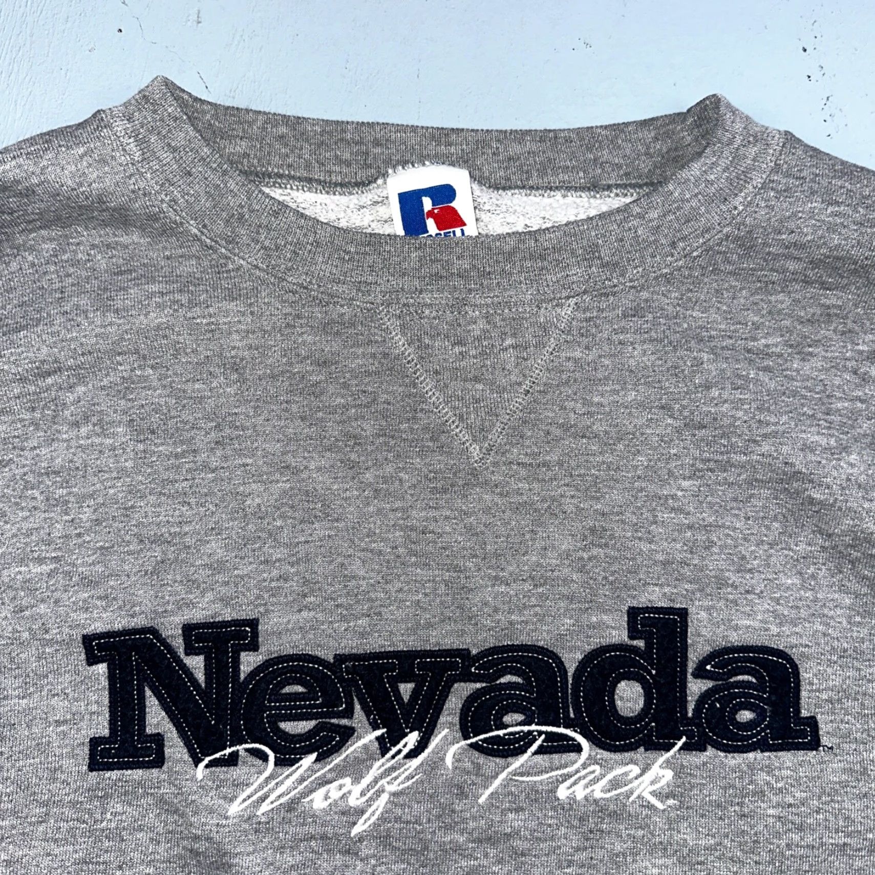 Russell Athletic VINTAGE Russell Athletic Sweatshirt XL Nevada Wolf Pack Gray Crewneck Men XL Sports 90s College Logo Pullover Size US XL / EU 56 / 4 - 2 Thumbnail