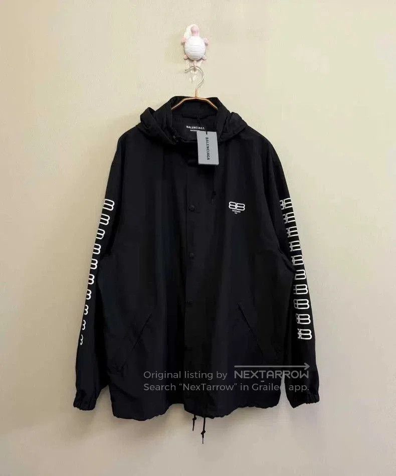 Balenciaga Balenciaga Black BB Logo Raincoat. Size US S / EU 44-46 / 1 - 1 Thumbnail