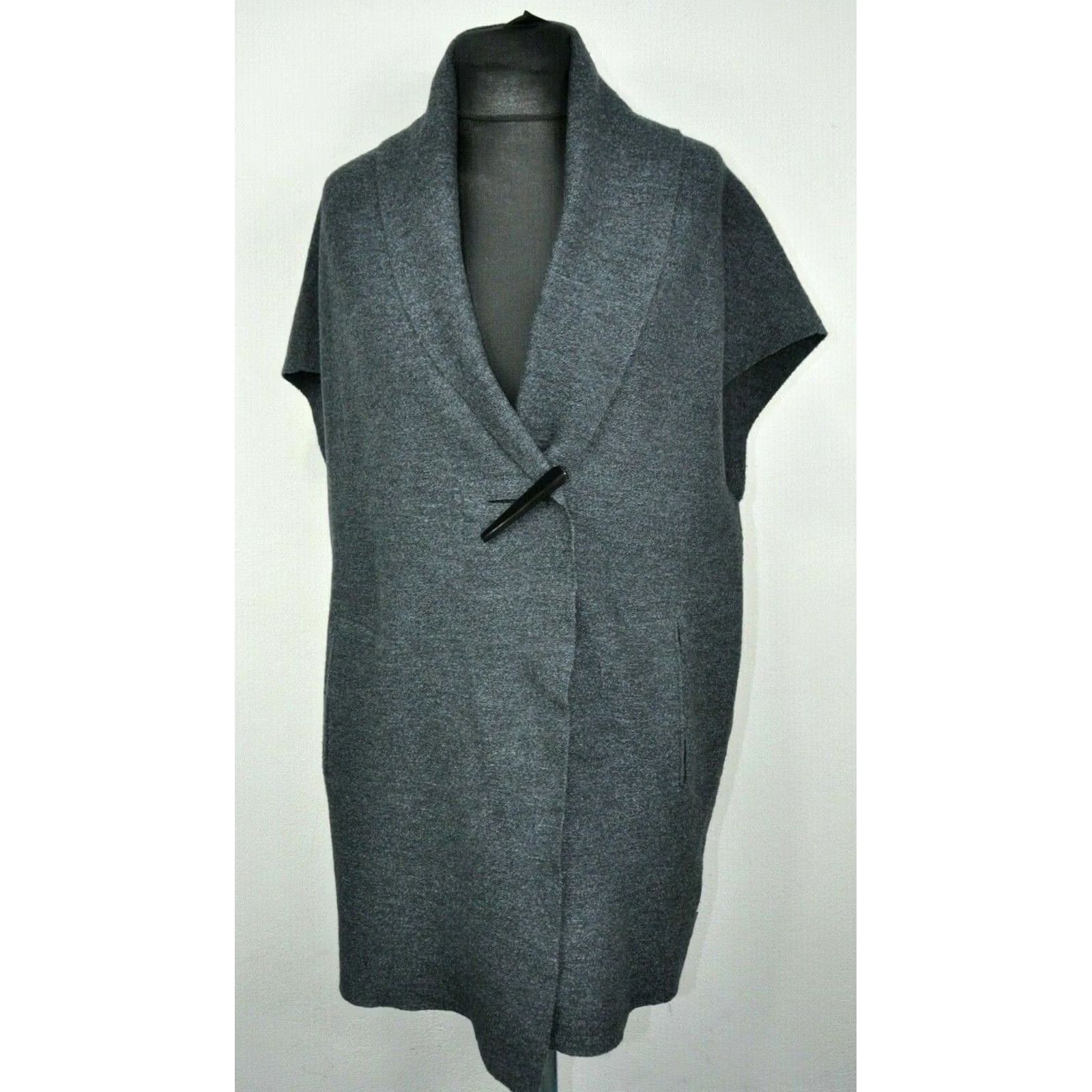 Vintage OSKA MOESSMER WOOL Cape Jacket Gray Women's 10 Regular Wool Lining Button Casual Fall Spring Winter Mens WomensGirls Size L / US 10 / IT 46 - 2 Thumbnail