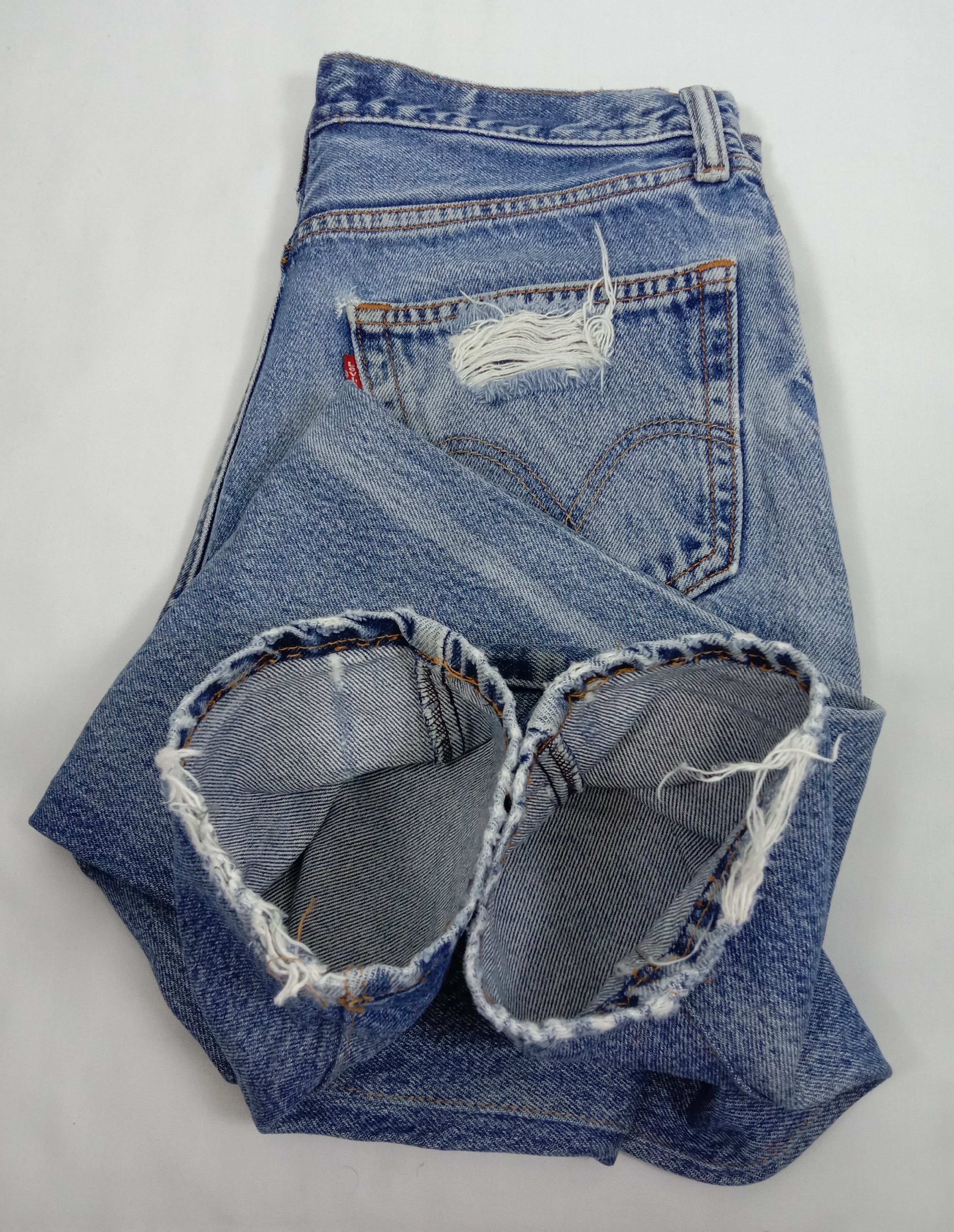 Levi's Vintage Levi’s 505 Ripped Jeans Distressed Denim Size US 33 - 13 Thumbnail