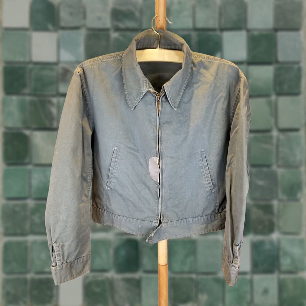 Vintage VINTAGE J. C. Penney WORK MECHANIC CROWN ZIPPER COTTON JACKET XL Gray Bomber Jacket Men Chest 24 24" 23" 20" Crown Zipper Cross Shoulder Mens Size US XL / EU 56 / 4 - 1 Thumbnail