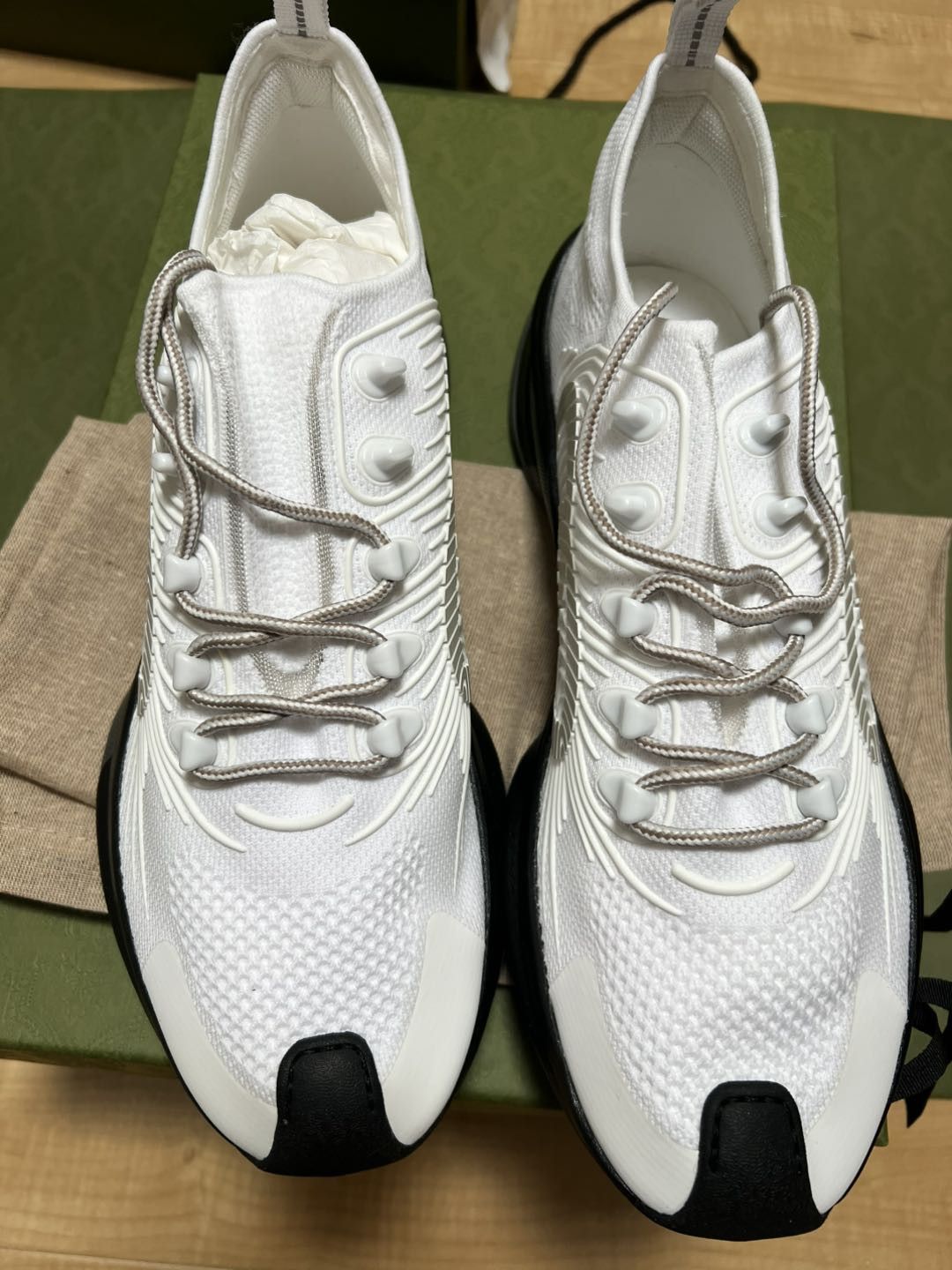 Gucci Gucci Run White Black Size US 13 / EU 46 - 1 Thumbnail