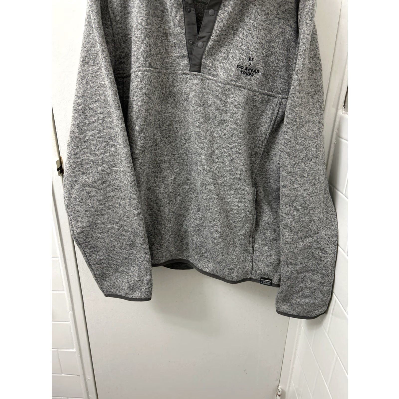 Vintage L.L. Bean Sweater Fleece Pullover Mens L Gray Mock Neck Solid Logo Embroidered 506449"} Size US L / EU 52-54 / 3 - 2 Thumbnail